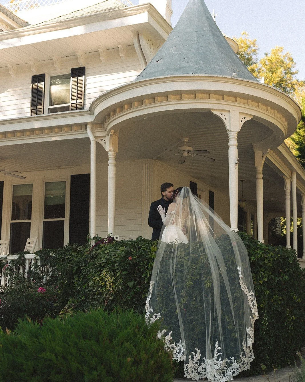 gothic moody fairytale of our dreams!!!

vendor team:
coordinator: @langleyeverafter
venue/catering: @thewildflower301
photographer: @wildheartvisuals
cake: @bakedbyave
cookies: @chipcookies_kennesawga
dj: @ptpweddingdj
hair: Carly Patrick
makeup: @l