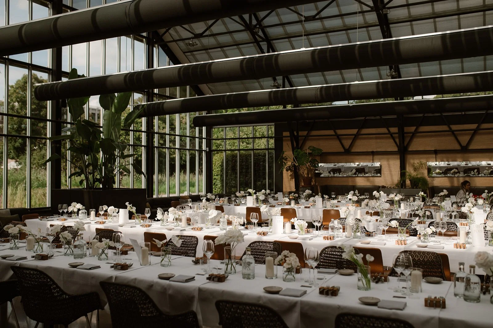 Wedding_AMsterdam_Huize_Frankendael_Kas_overthemoon_kim_captein12.jpg