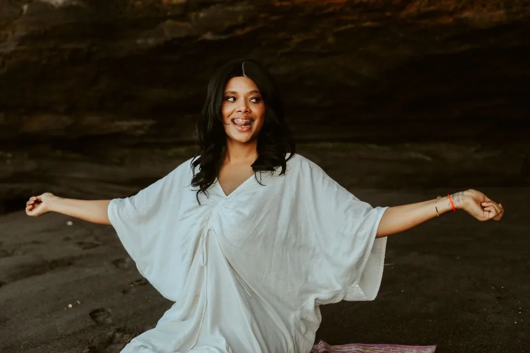 Explore, connect, and develop your inner landscape in my most recent unlocking creativity workshop replay remix. ✍️🏾

Next virtual workshop June 8th 🌟