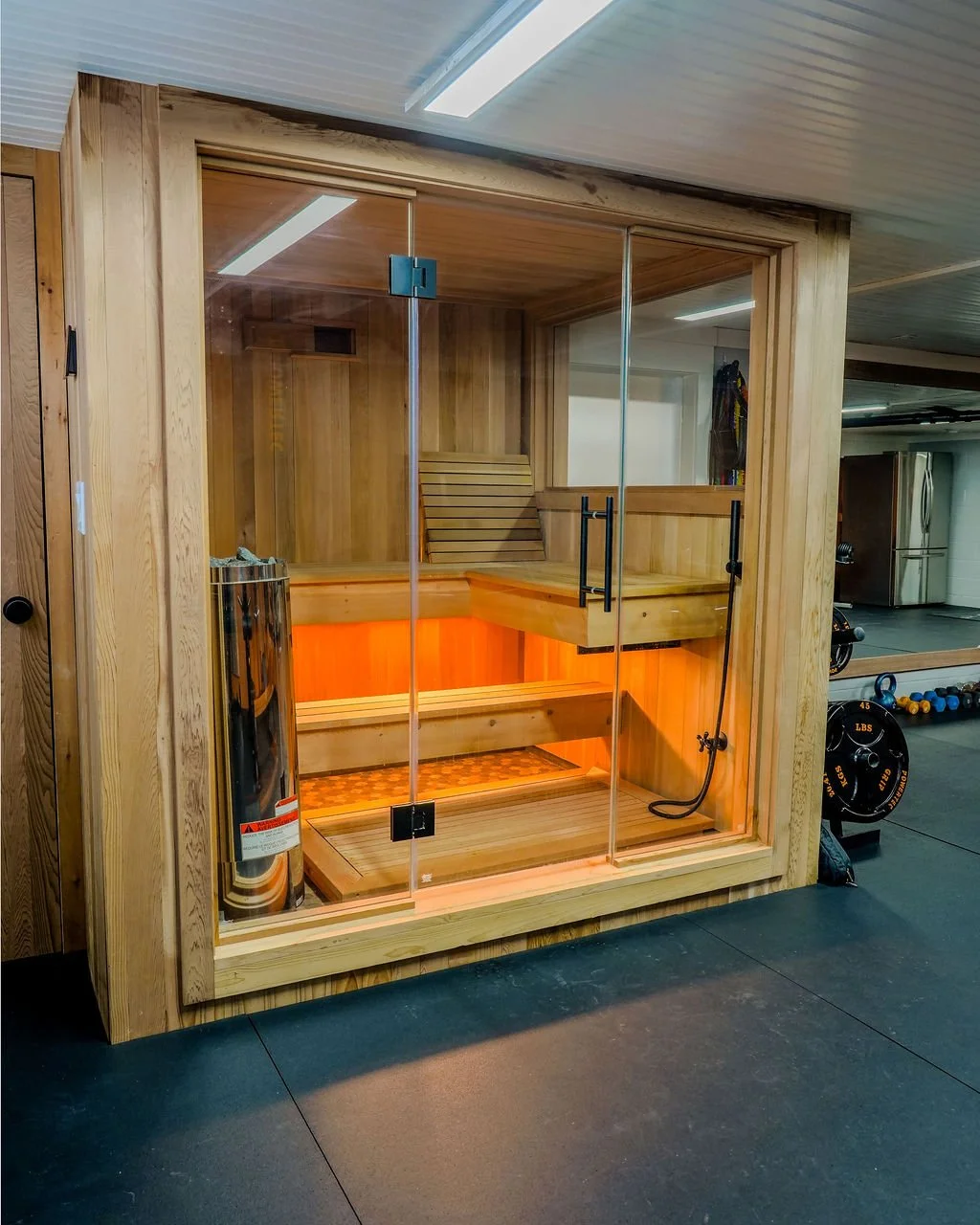 Custom Features & Amenities
