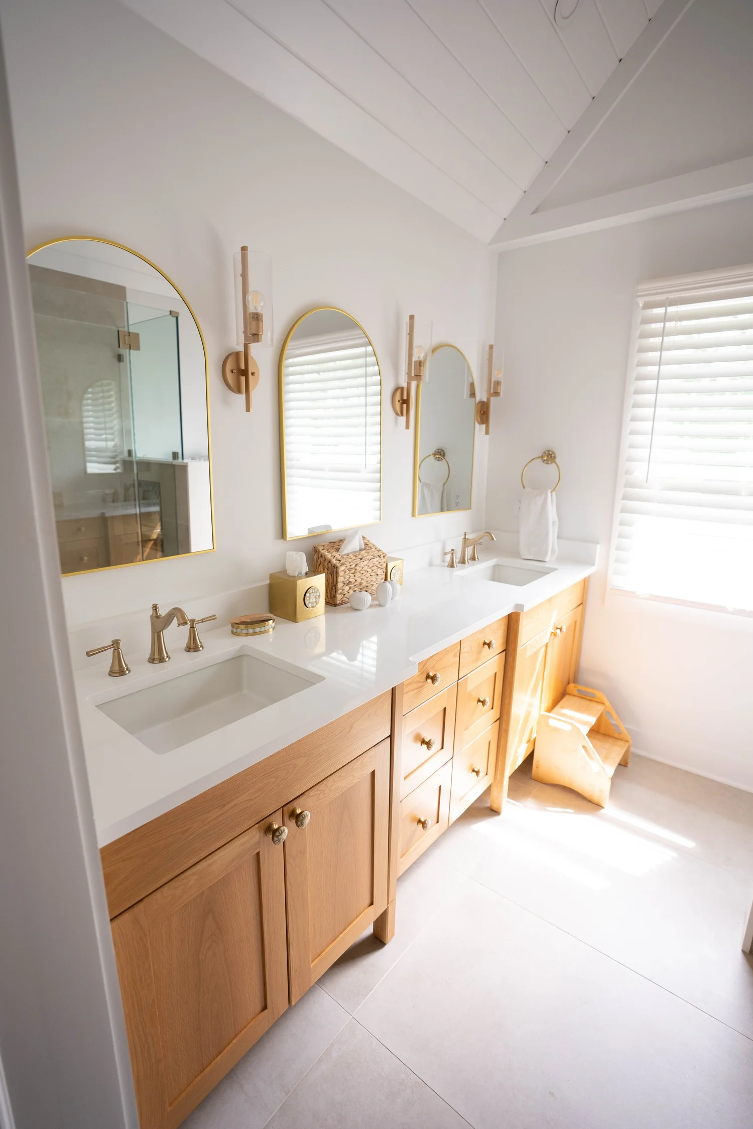 Oak Double Vanity & Brass Details — photograph 2