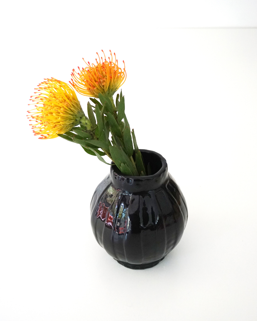 Schwarze Kugel Vase