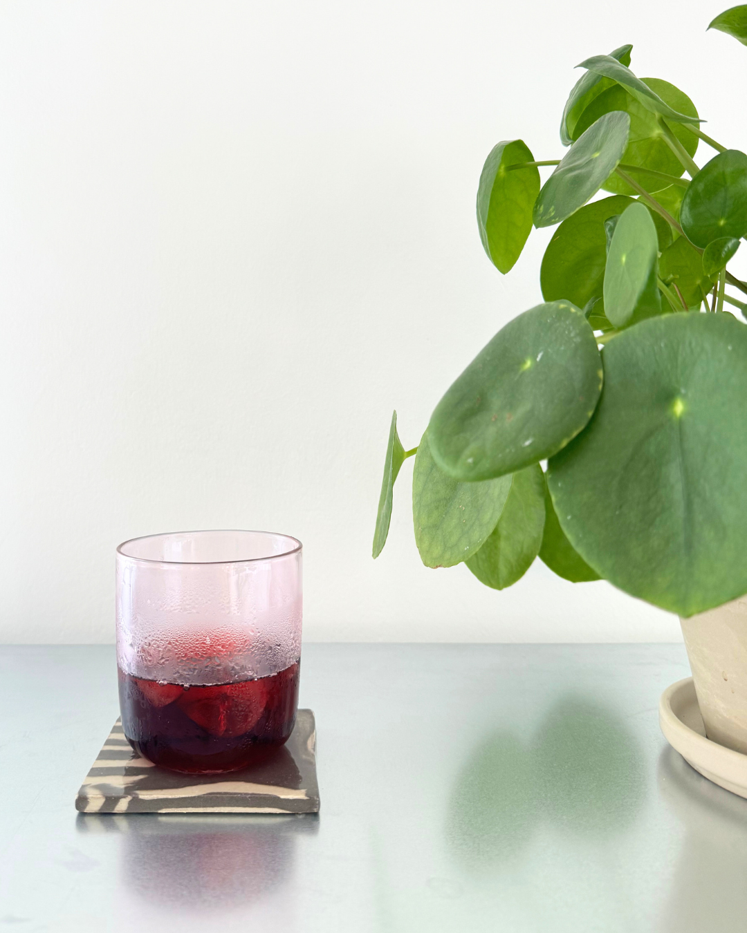 Eisbecher, Limonade & Ton