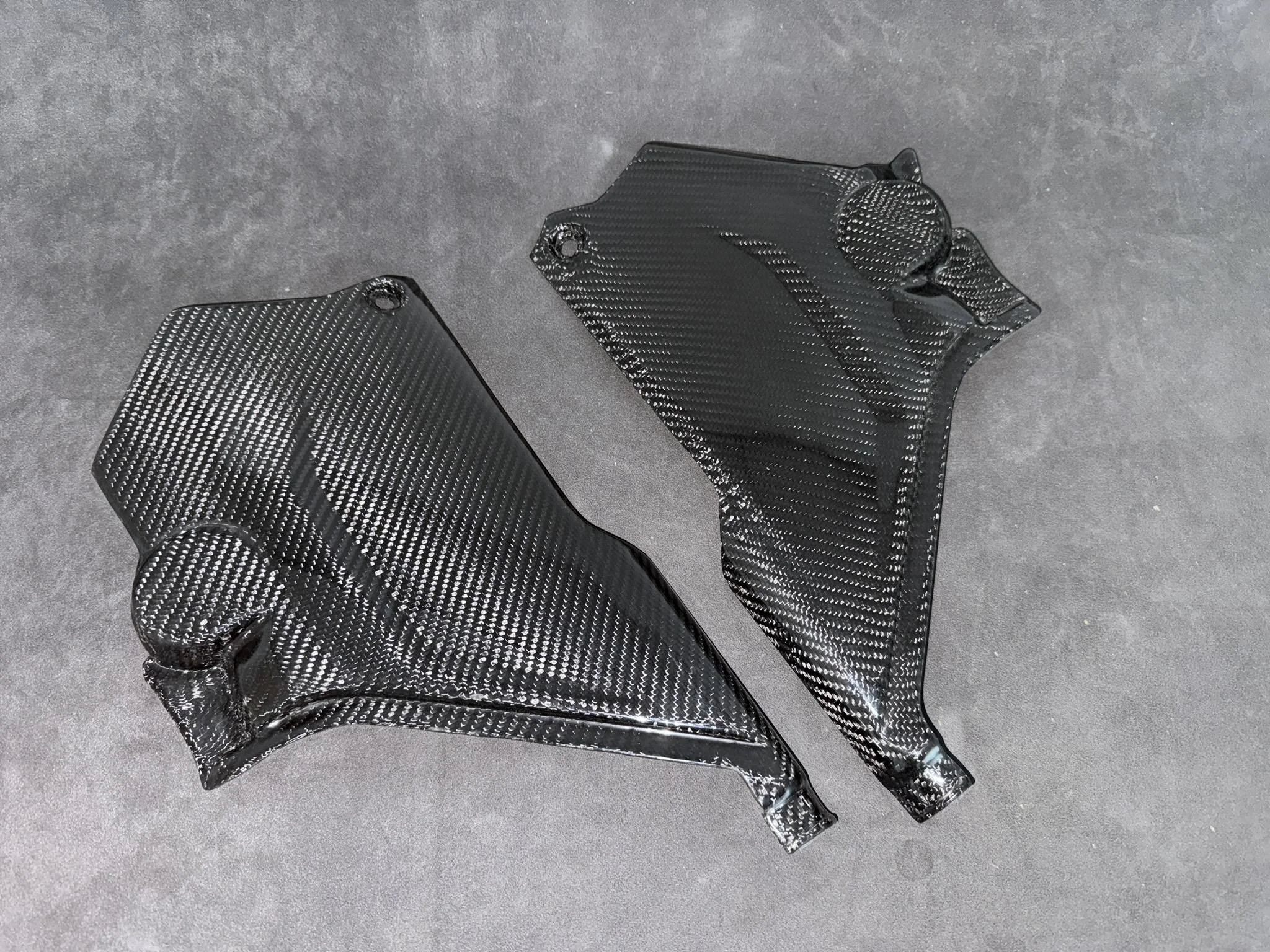 SIDE PANELS – DUCATI DESERTX 2022-2023 – 100% CARBON FIBER Мotorcycle