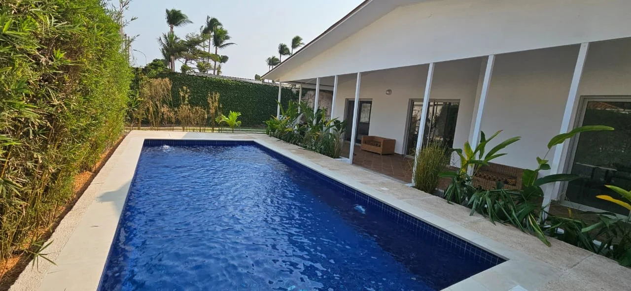 WhatsApp Image 2024-10-15 at 19.36.02.jpeg