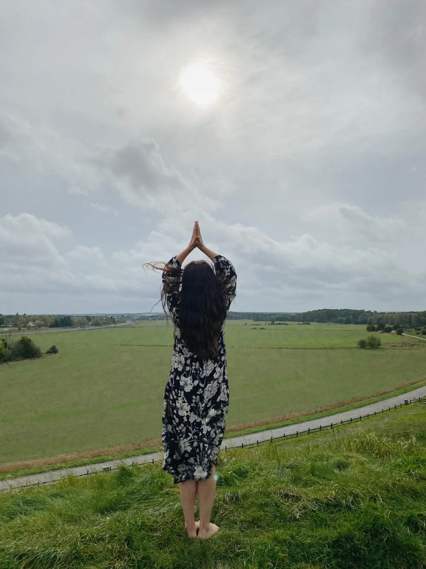Om ett halv&aring;r kan du vara p&aring; v&auml;g mot en ny tillvaro.

V&aring;gar du tro p&aring; att det &auml;r sant?

Det &auml;r klart att det kan ta tid.
Sj&auml;lvklart finns utmaningar.
Du kommer inte bara k&auml;nna att det &auml;r l&auml;tt