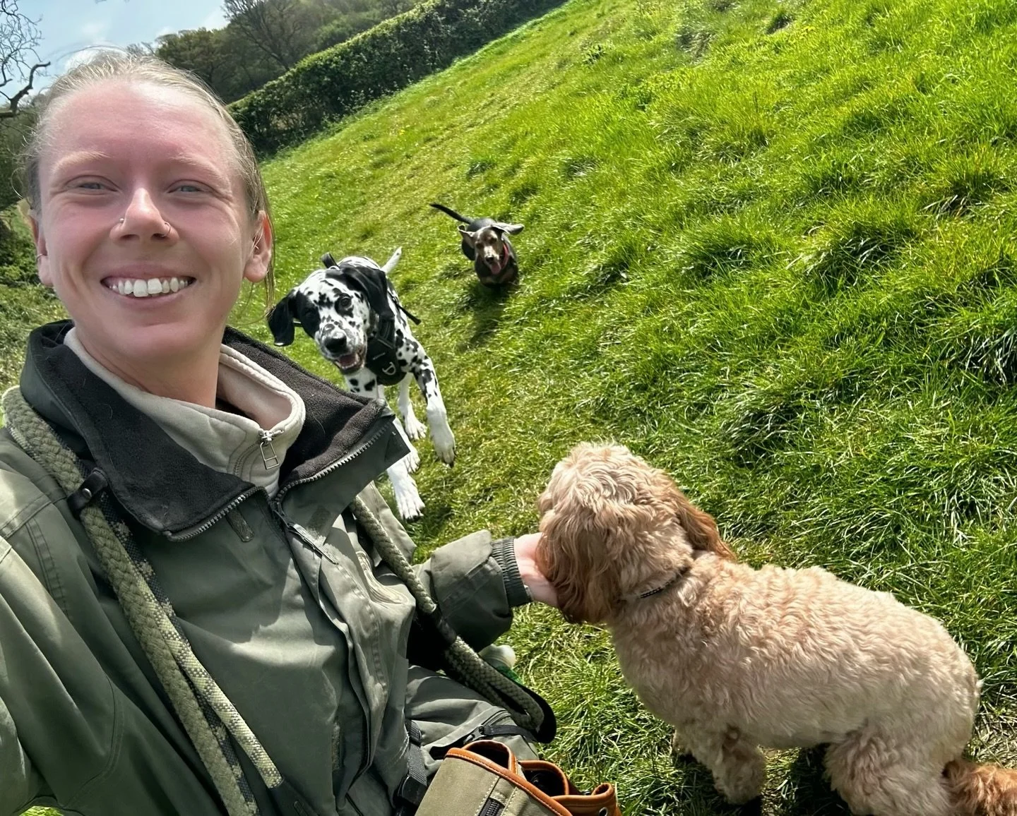 3 out of 4 looking at the camera is pretty good! Even if one of them is me&hellip; 🫢🤣