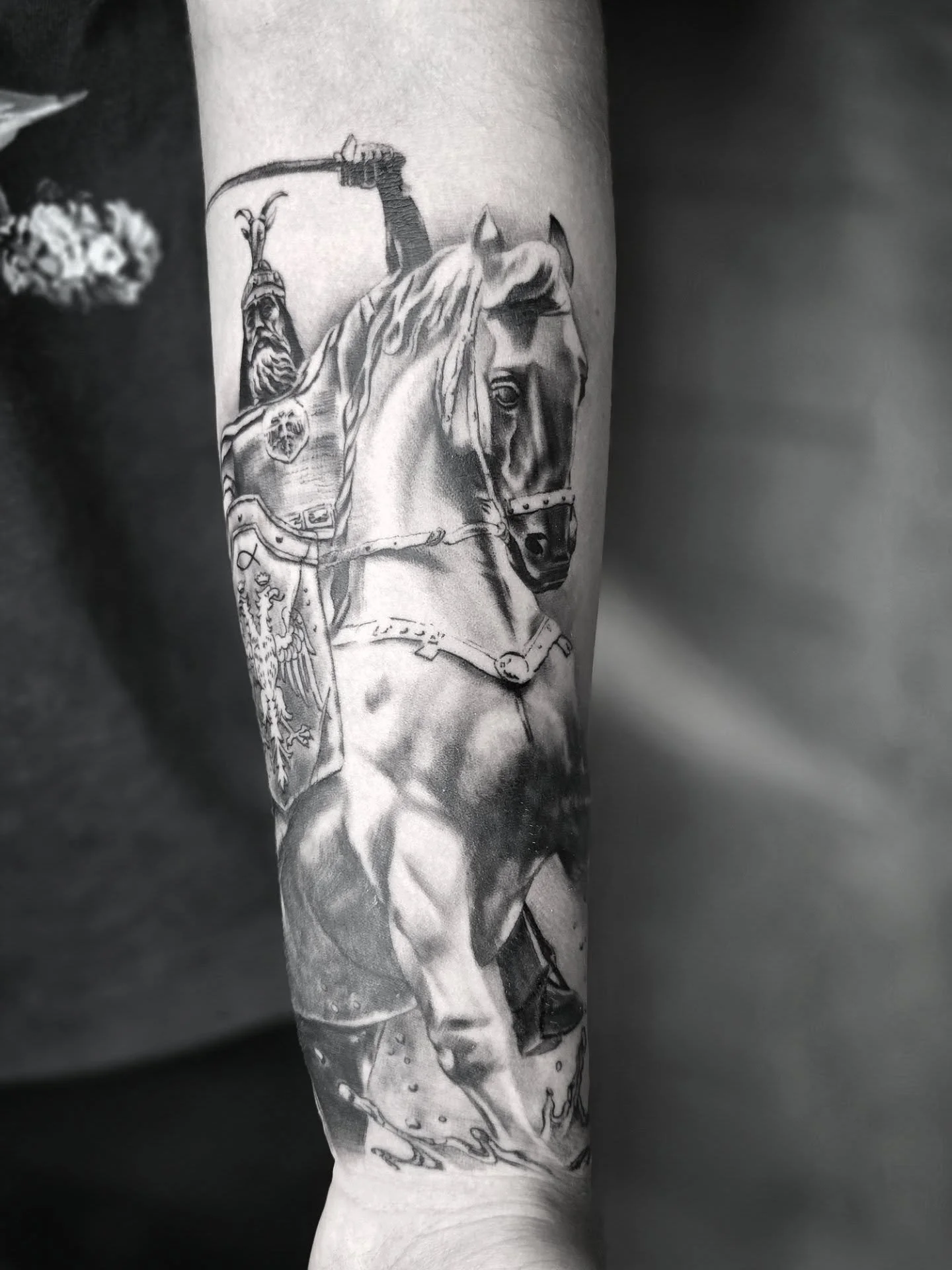 SKANDERBEG (in progress)
A rendition of the statue of Skanderbeg. This was my clients first tattoo and he sat for a full day and a bit. Thankyou for the trust!
We are about 90% finished.
@houseof.best 
#mrjbest #finelinetattoo #blackngreytattoo