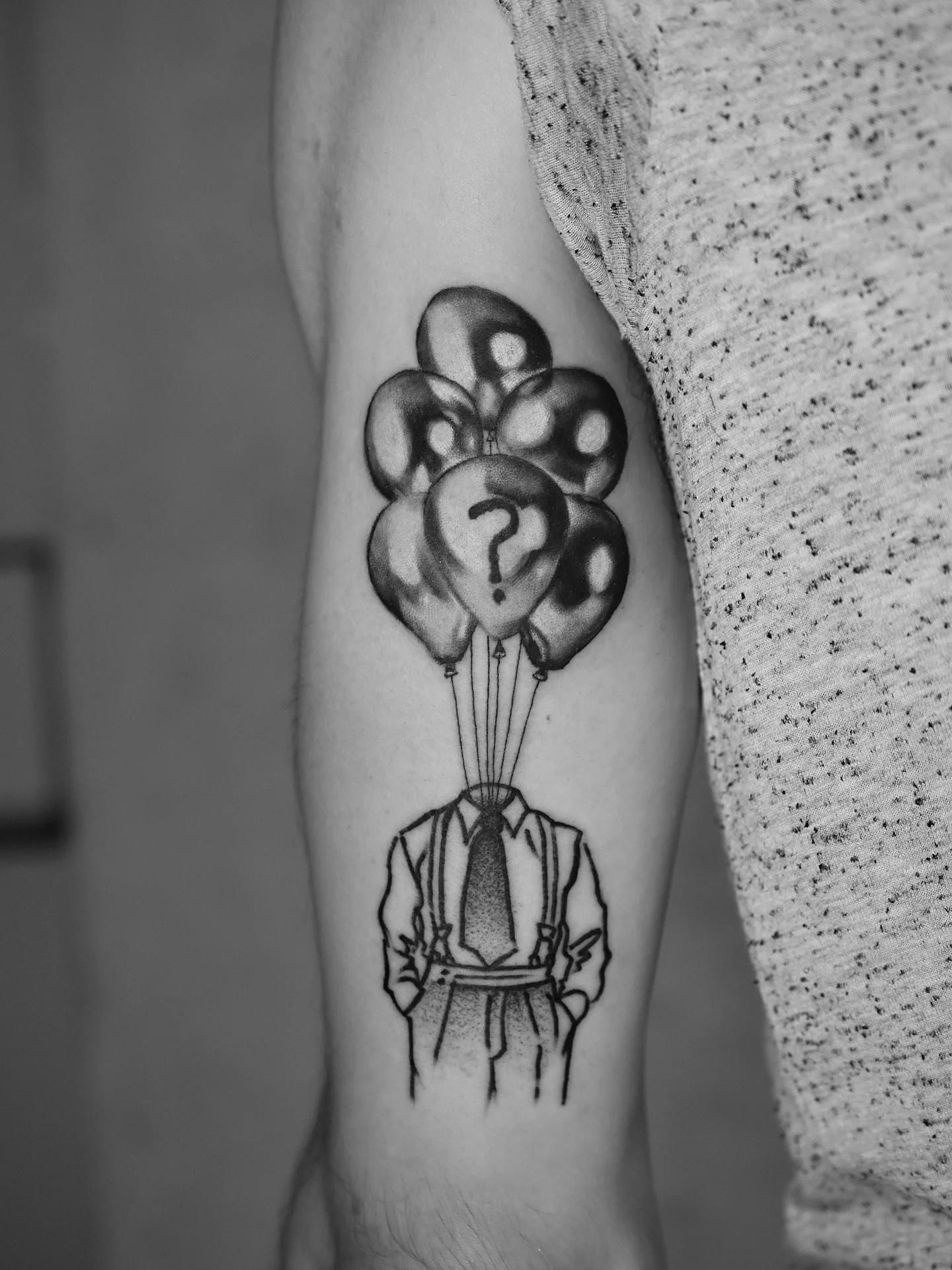 From the Archives. Some healed and some fresh
Abstract flash tattoo designs plus healed Dali pieces

@houseof.best 

#finelinetattoo #mrjbest #healedtattoo