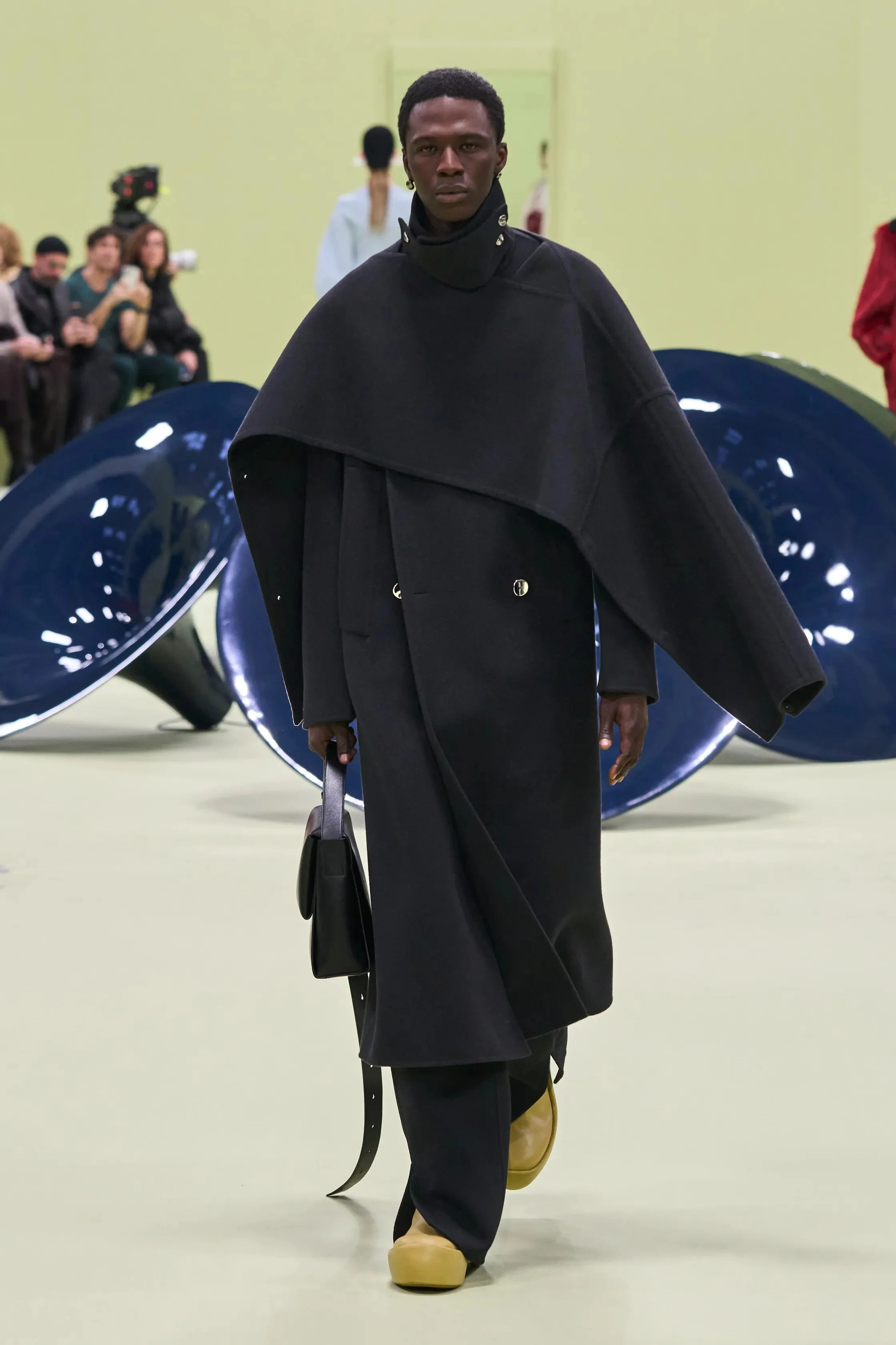00011-jil-sander-fall-2024-ready-to-wear-credit-gorunwayjpg.jpg