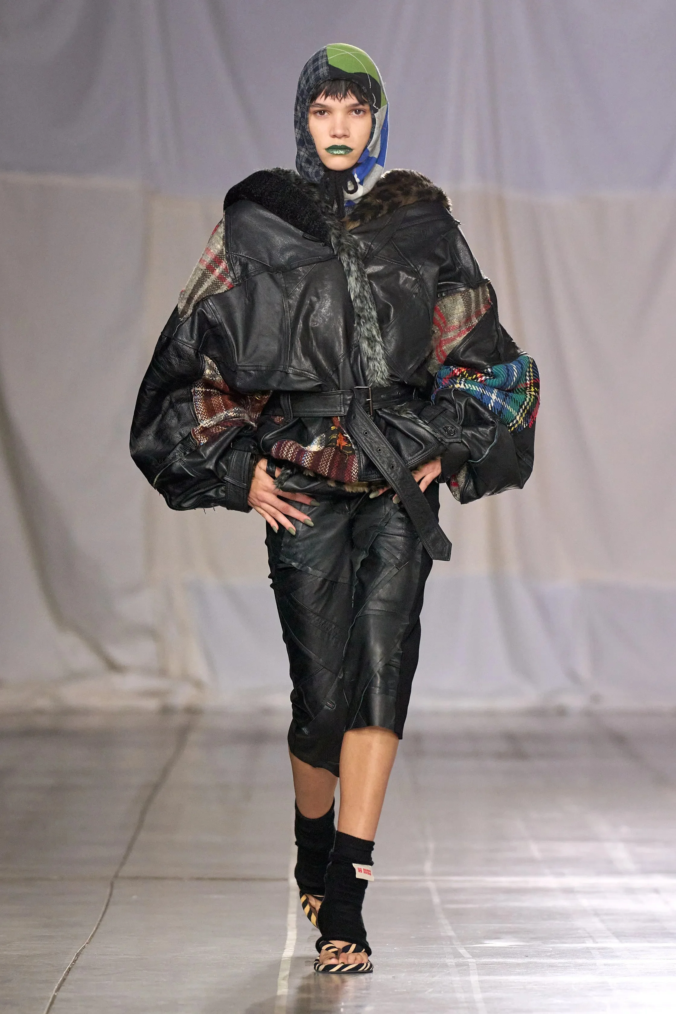 00001-rave-review-fall-2024-ready-to-wear-credit-gorunwayjpg.jpg