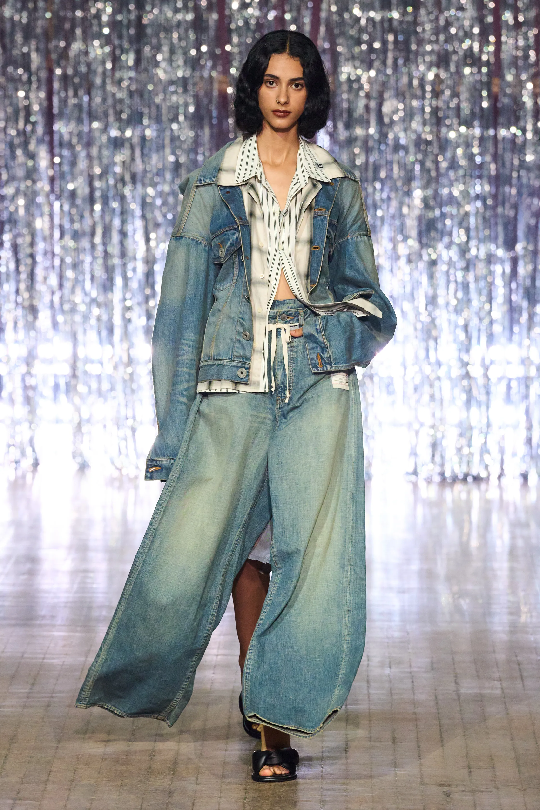 00021-maison-mihara-yasuhiro-spring-2025-menswear-credit-gorunway.jpg.png
