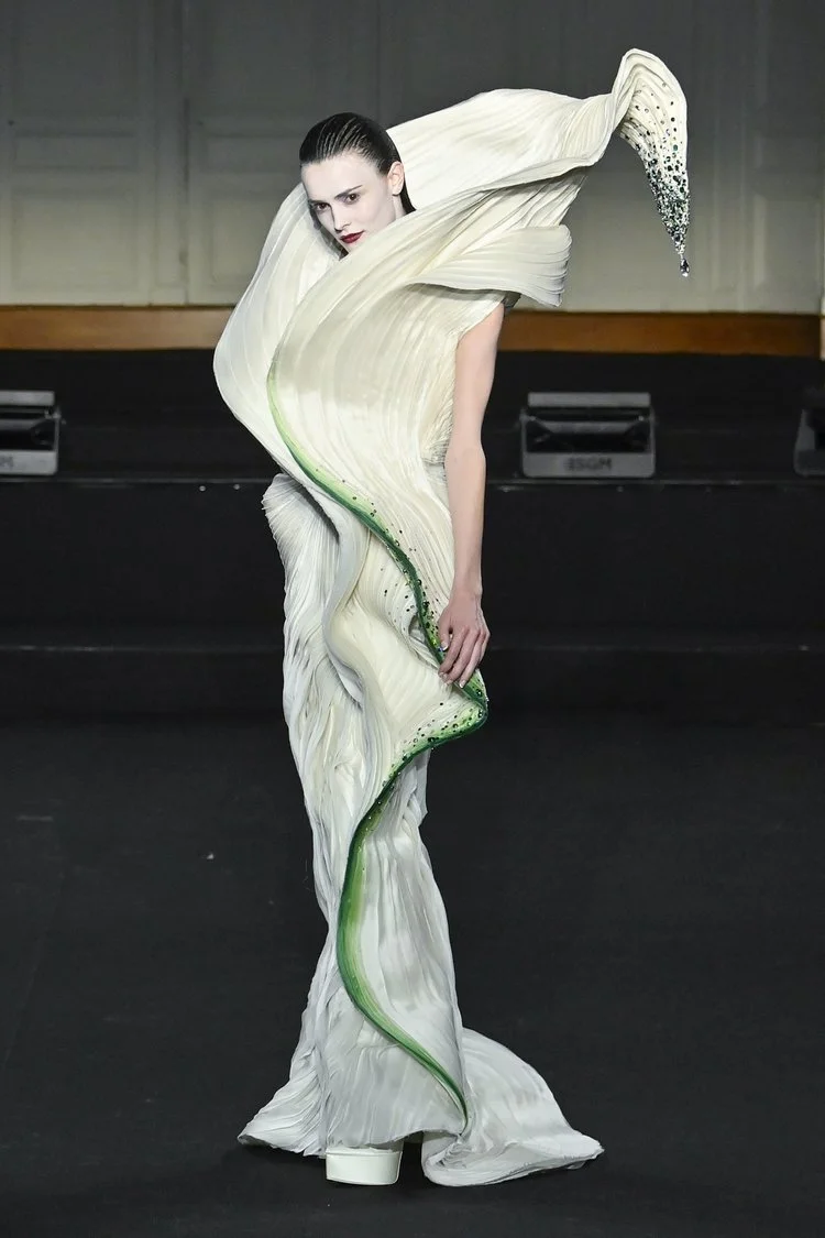 Look 7 of Cheney Chan Fall 2024 Haute Couture Collection