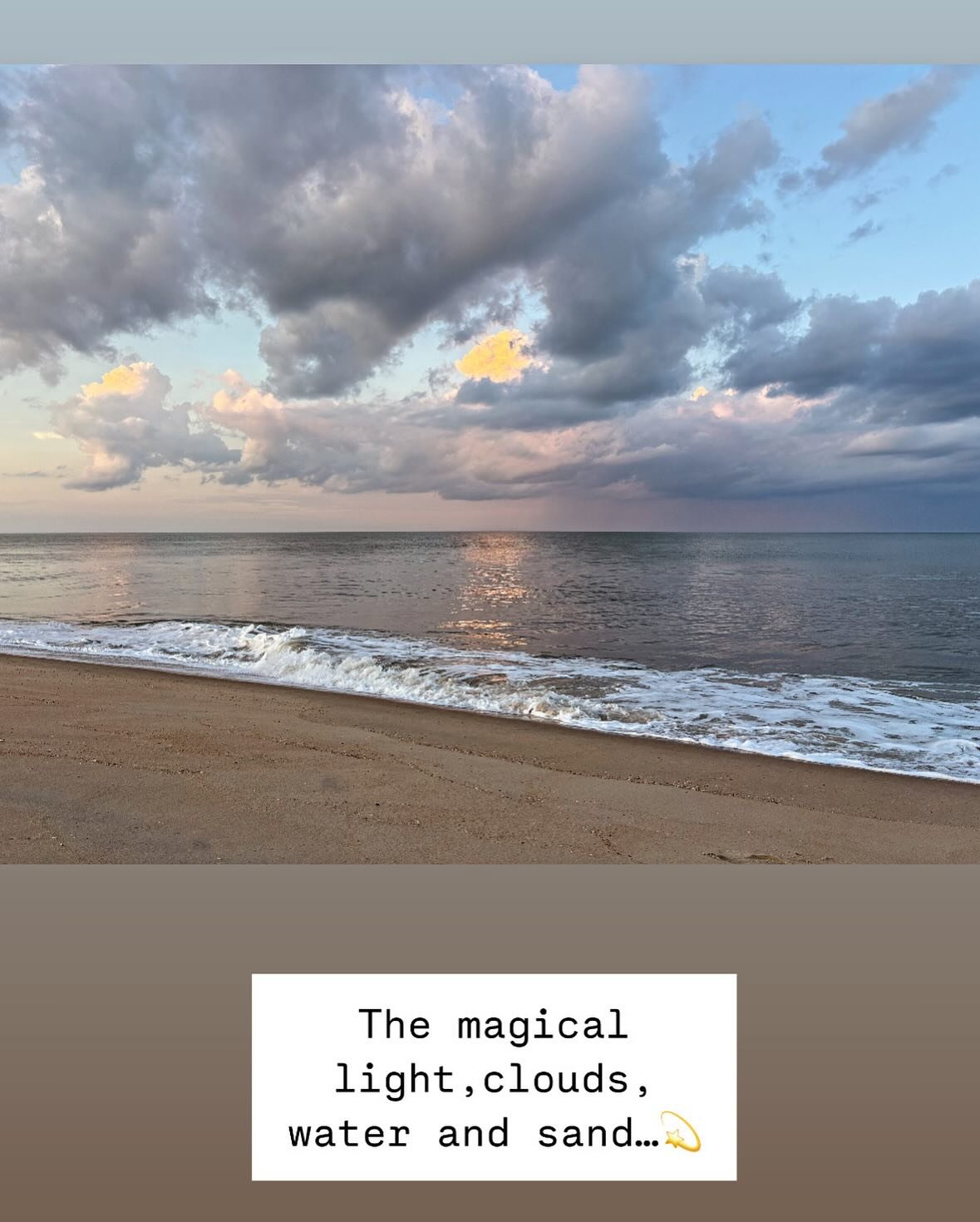 Summer beauty. 💫
When real life looks like a painting. 

#themagicofnature #magicalskies 
#waterskymagic #skywatermagic