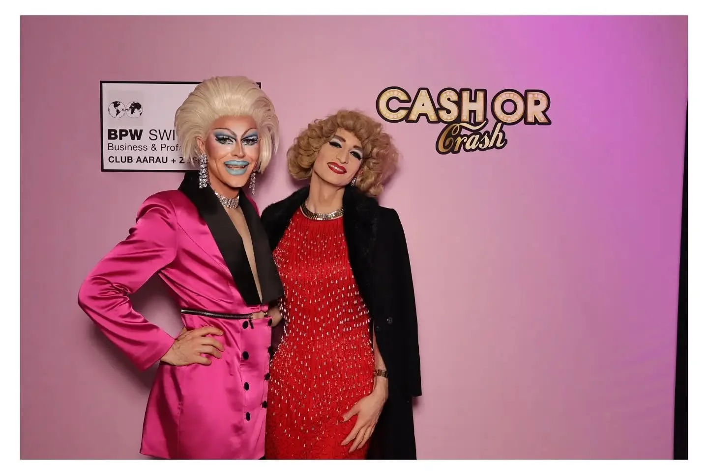 We did it again: Infotainment on Women, Cash and Pension. Combing my business knowledge with historian and chasonneuse @monagamie raises awareness and delivers a fun and glamorous evening.