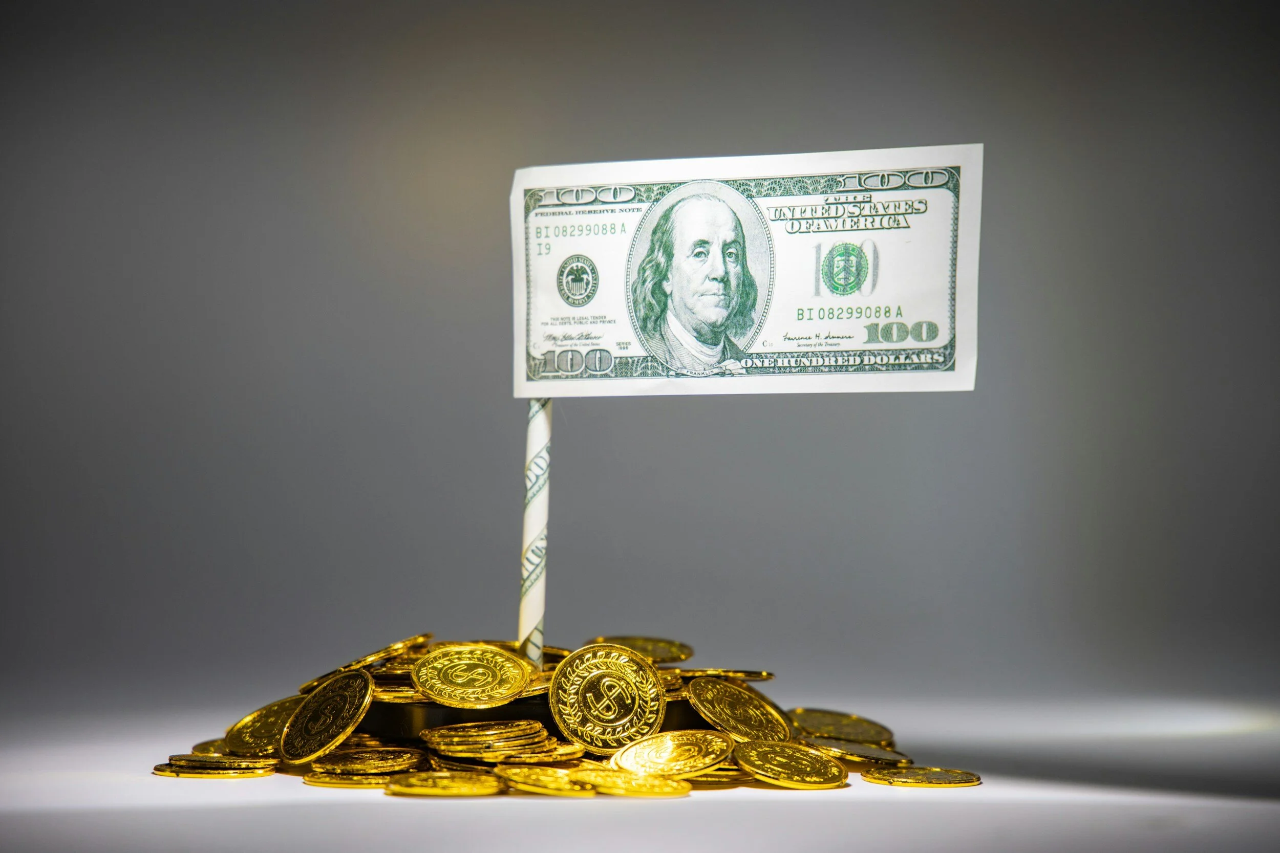 Cracking the Code of Year-End Bonuses: Structure, Significance, and Strategies
