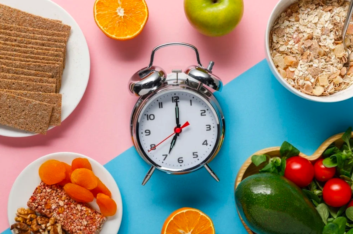 Ayuno intermitente 101: una guía sobre sus beneficios y riesgos para la salud