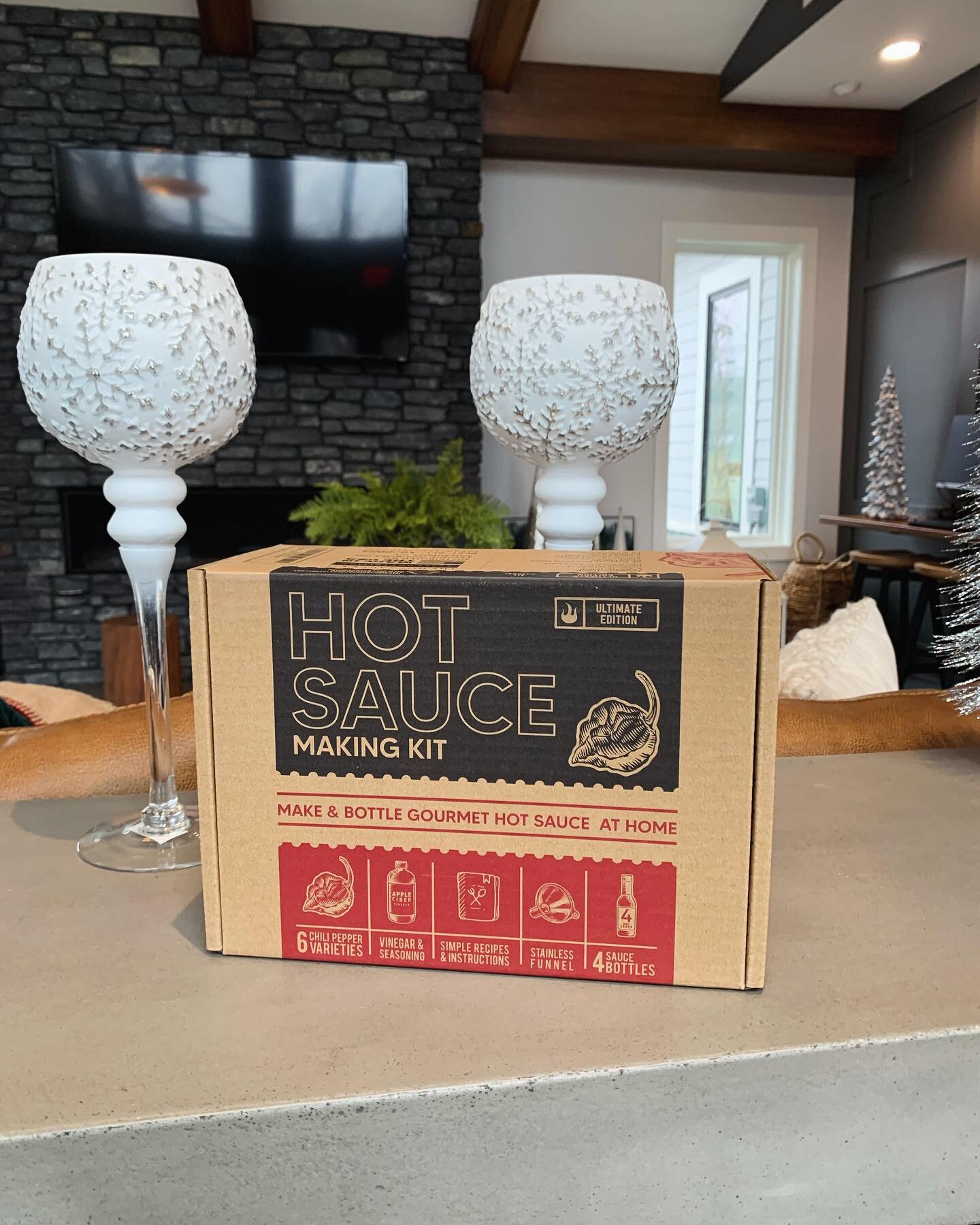 Hot sauce anyone?! Welcome back to Win-it-Wednesday with this How Sauce Making kit!! 

How to enter:

🔥 Like this post
🔥Tell us your favorite Hot sauce FLAVOR!! (Such as, cayenne Garlic.. Chili Lime, etc)

#hotsauce #spicy #flatsatdouglas #toledooh