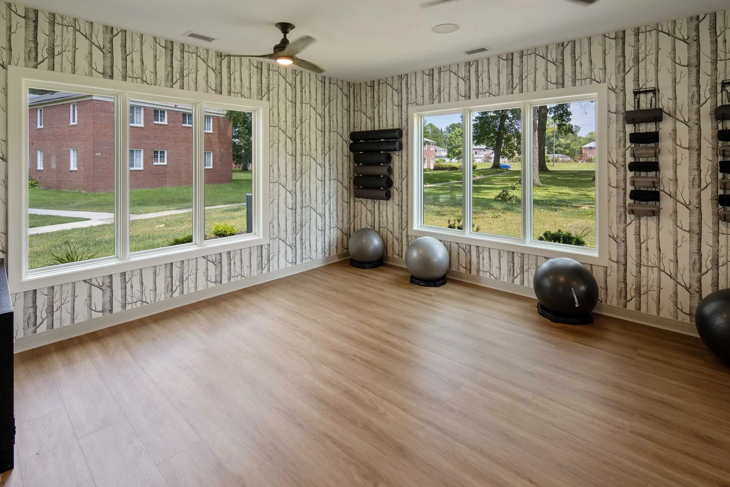 Photo Gallery Apartments in Toledo, OH near UT — The Flats at Douglas