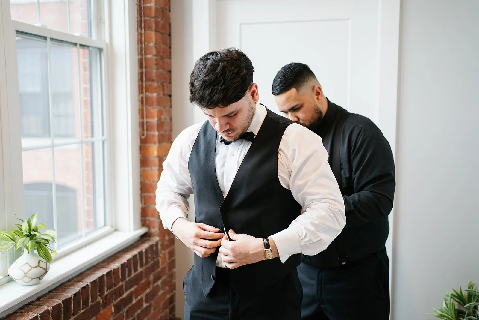daniellelittlesphoto_gettingready (80).jpg