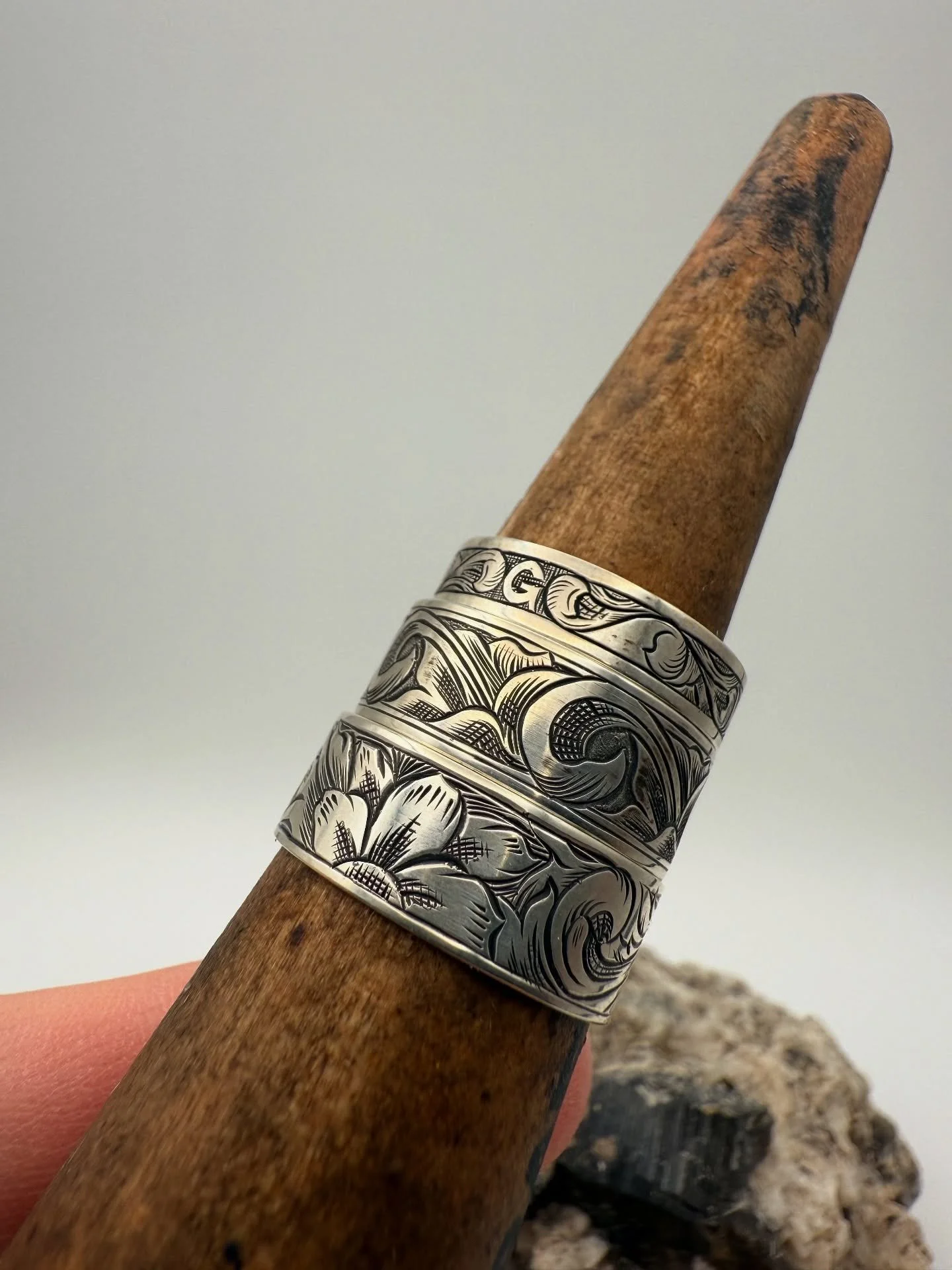 Thanks for keeping your dollars local this holiday season! Books are still open for hand engraved sterling silver rings and belt buckles. 🤠 #shopsmall #silver #silverring #silversmithing #madeinidaho #madeinusa #western #westernart #engraving #hande