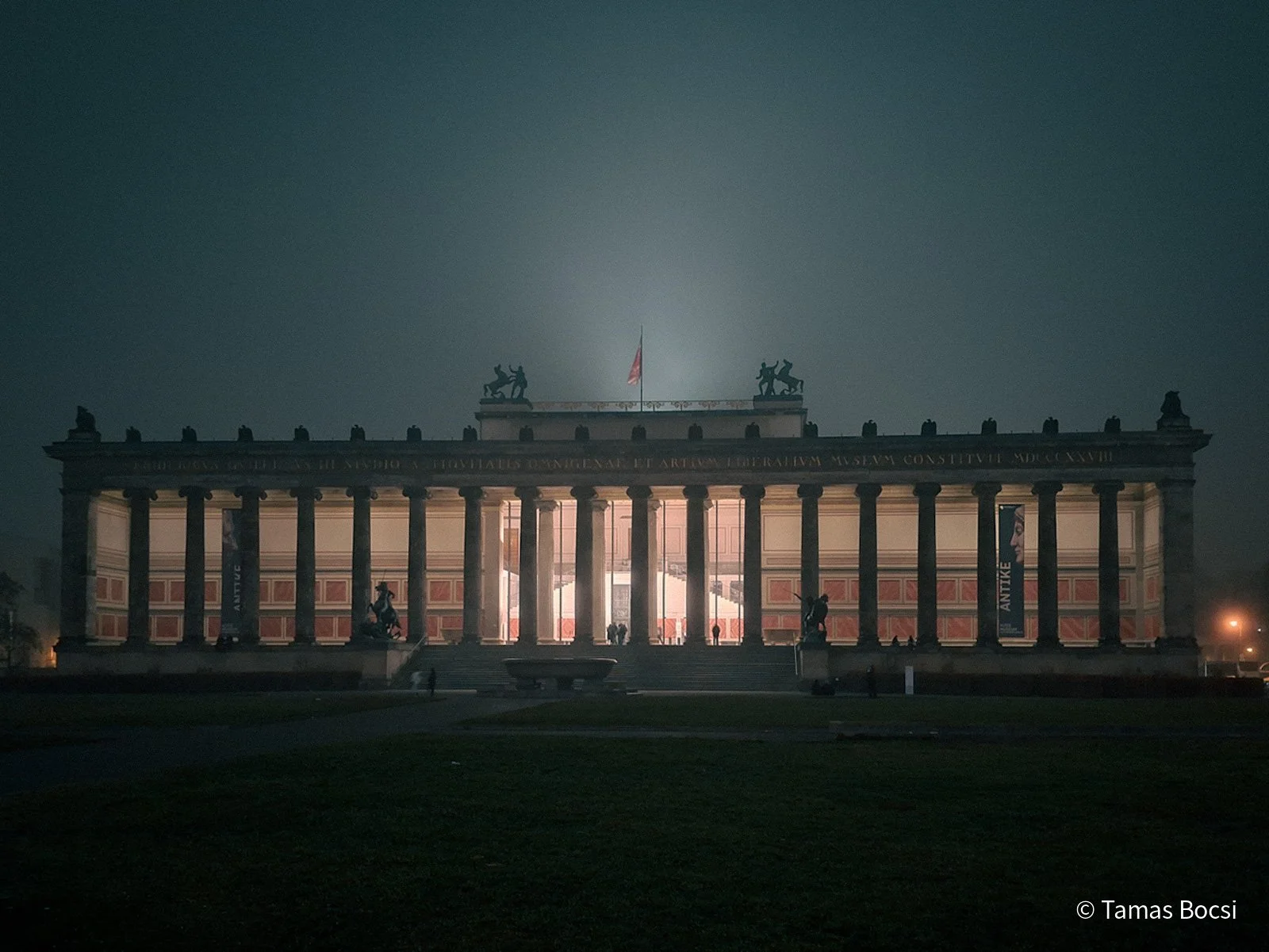 Altes Museum - at foggy night