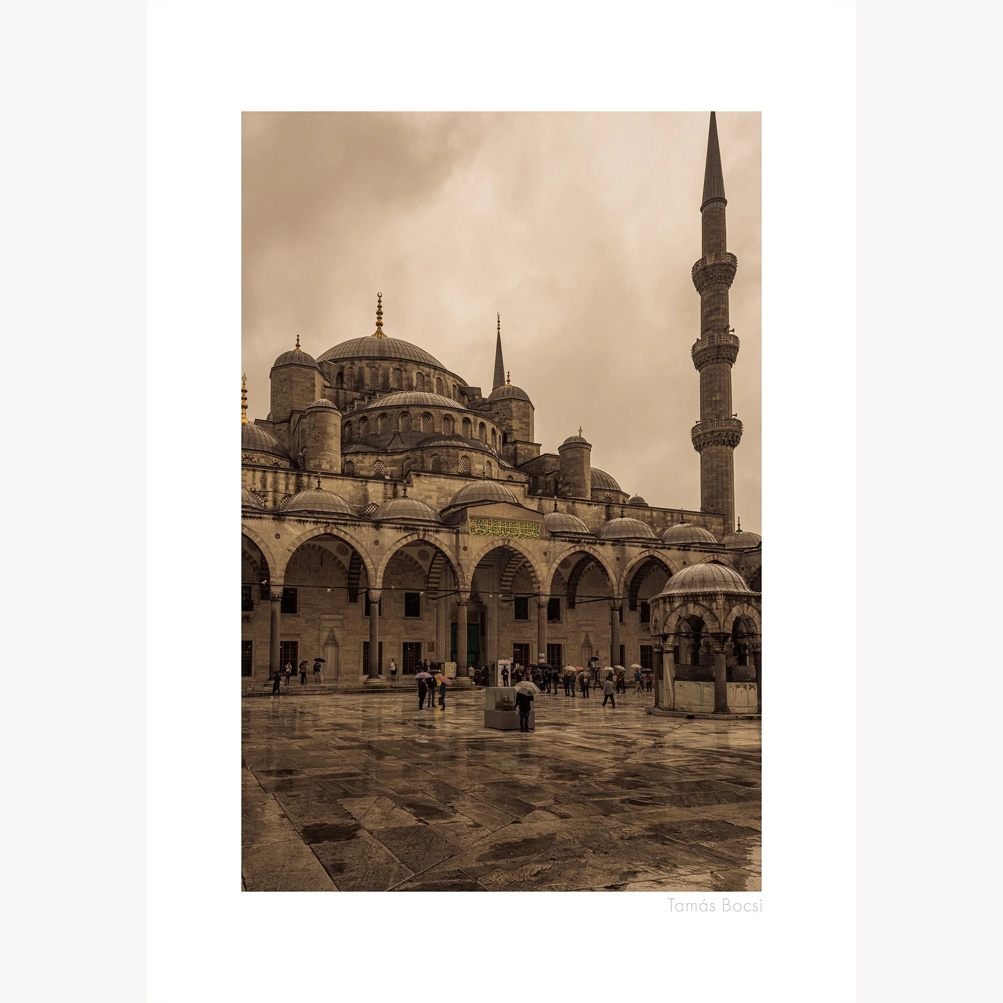 Istanbul - Blue Mosque Courtyard - Poster