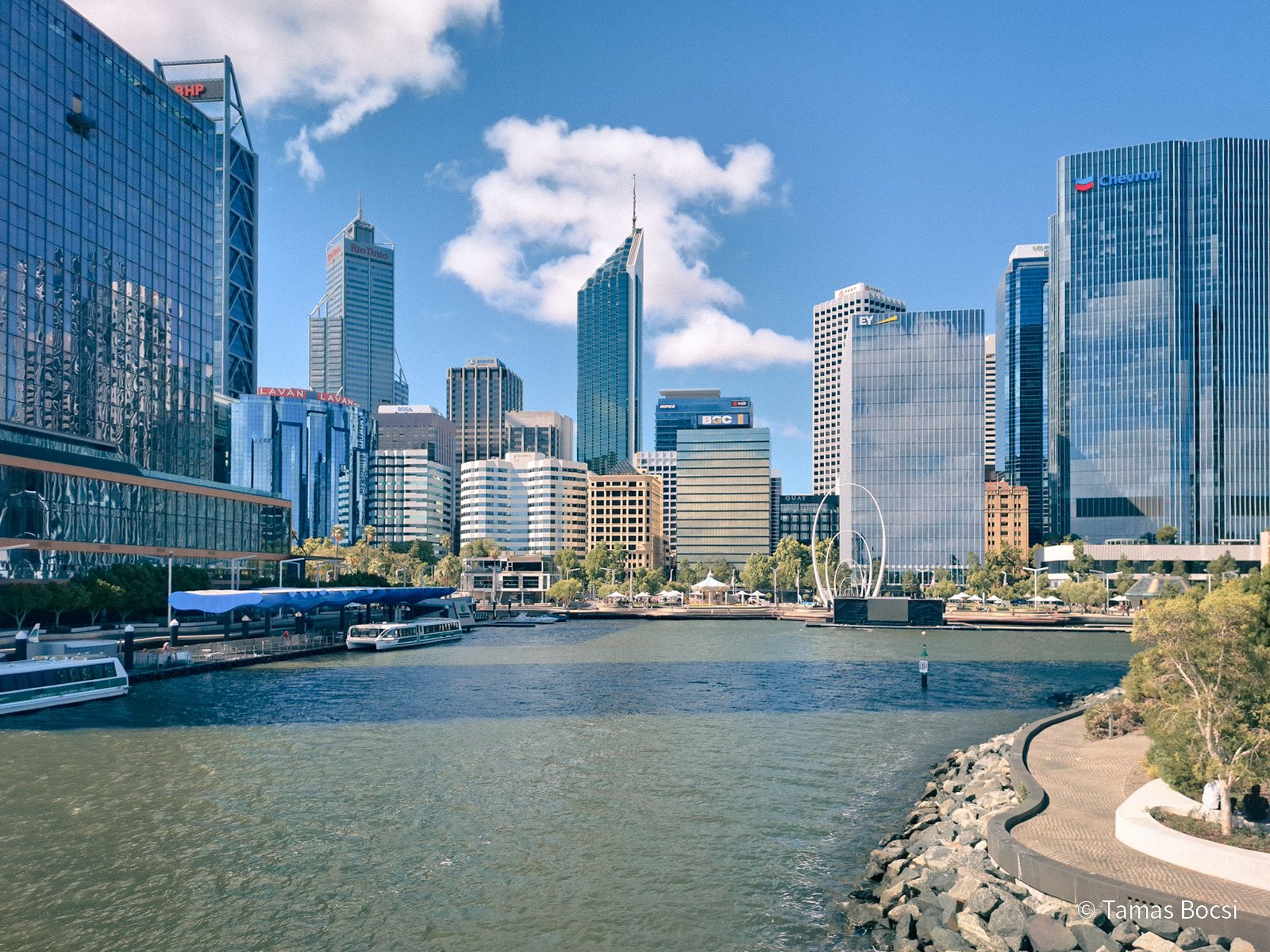 Memory lanes & coastal light