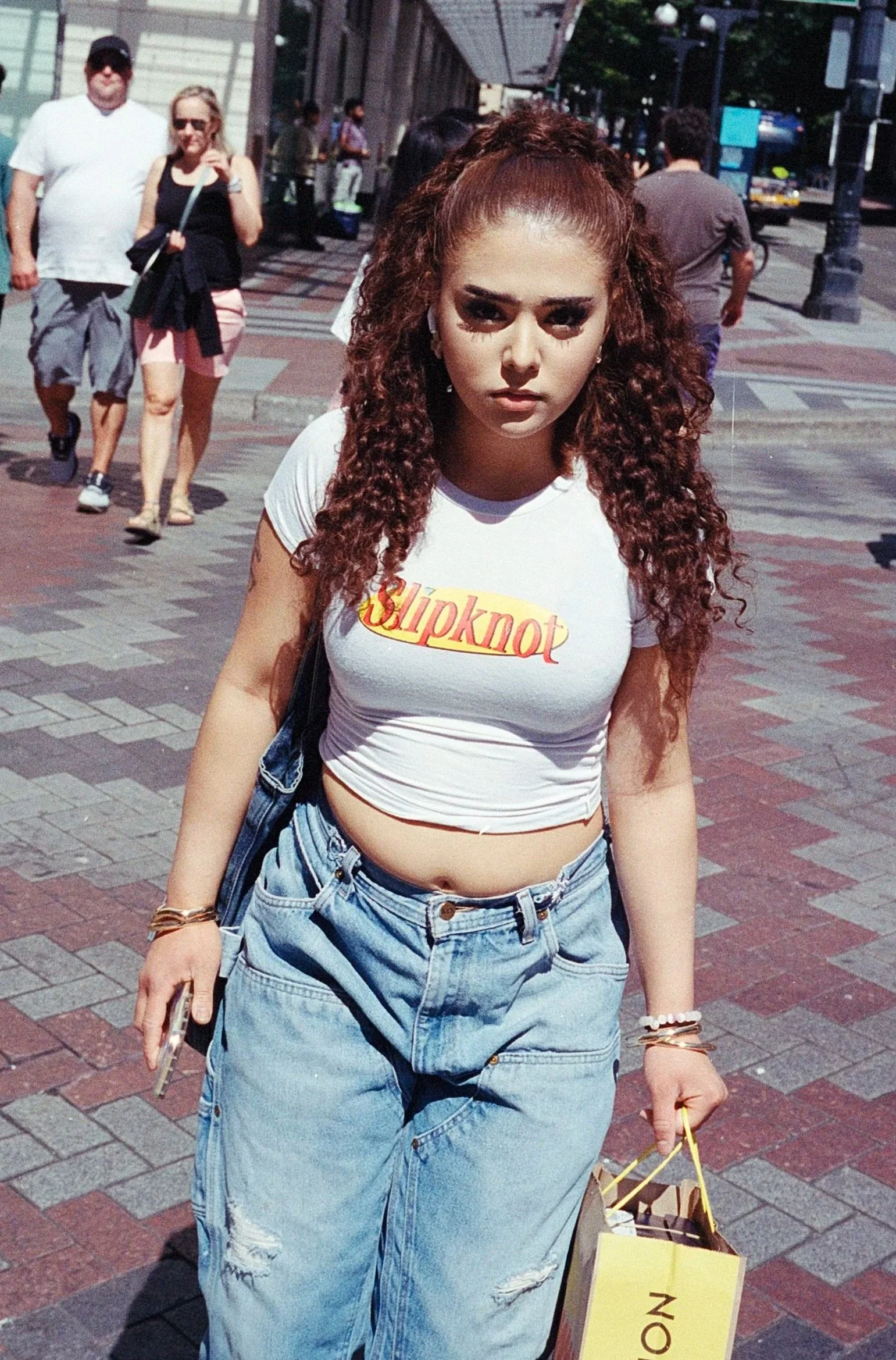 p109r7.girl+copy.jpg