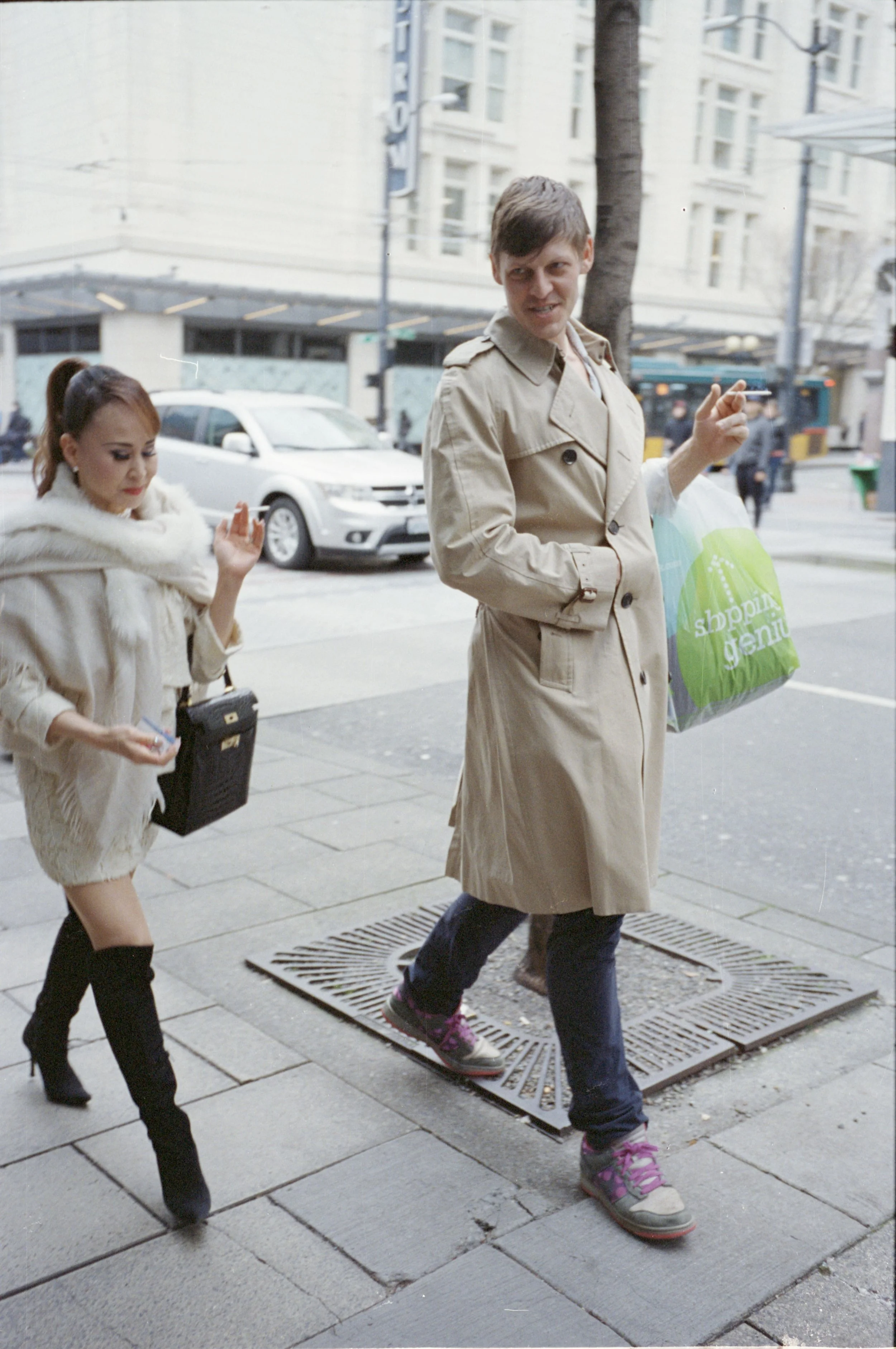 p17.smokingtwinscouple.jpg