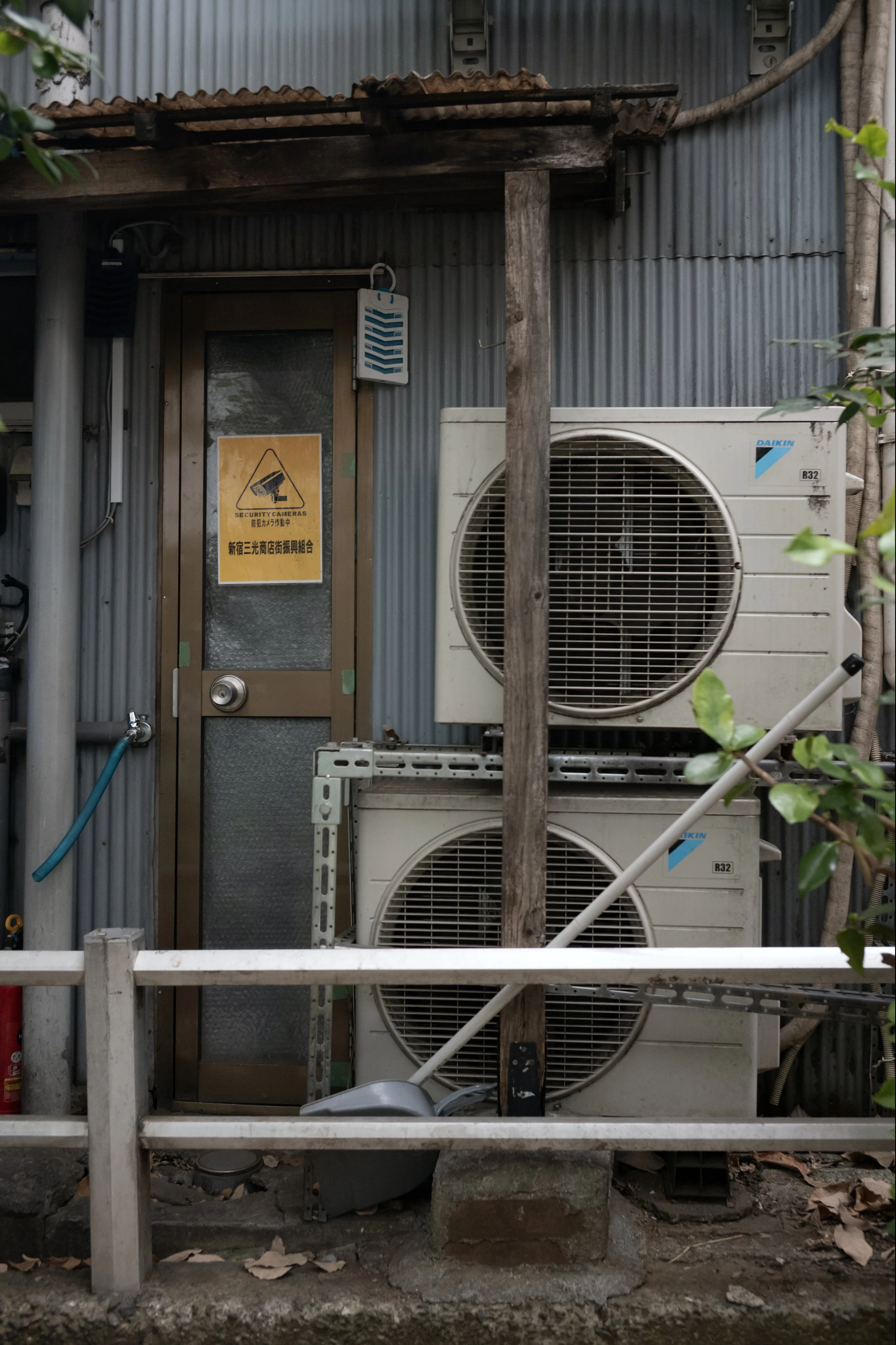 JAN.SMALLDOOR.45 copy.jpg