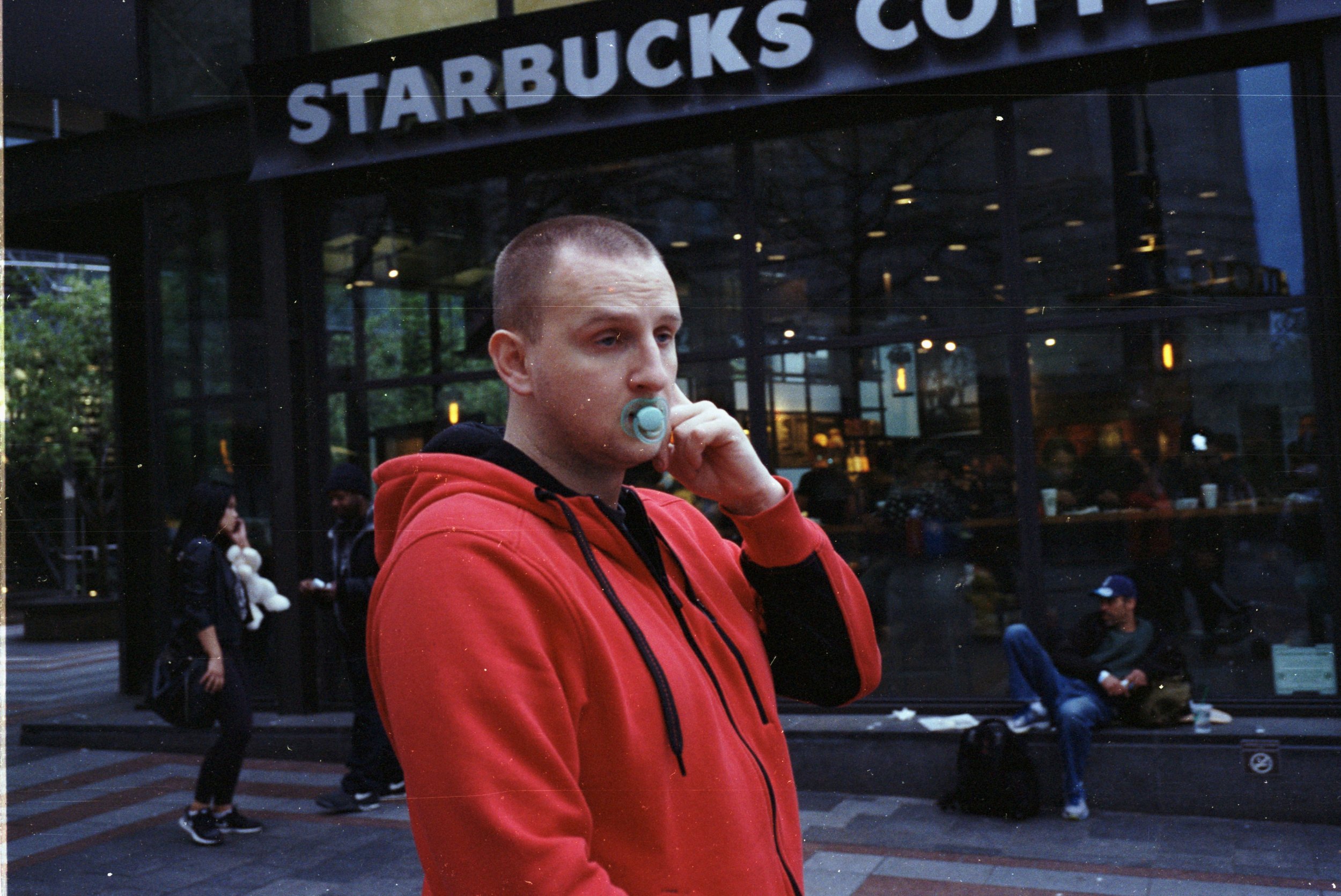 p1.guypacifier.jpg