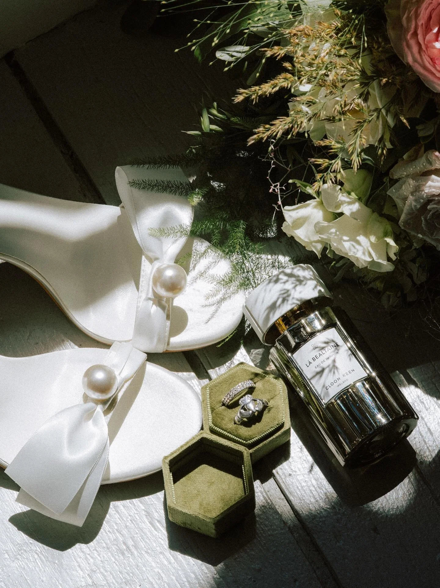 The devil is in the details 

French-Irish Wedding K &amp; I

#editorialweddingphotographer #luxurywedding #weddingdetails #bridaldetails #weddingflatlay #fineartwedding #weddingeditorial #weddingphotography #filmlook #weddingstyle #destinationweddin