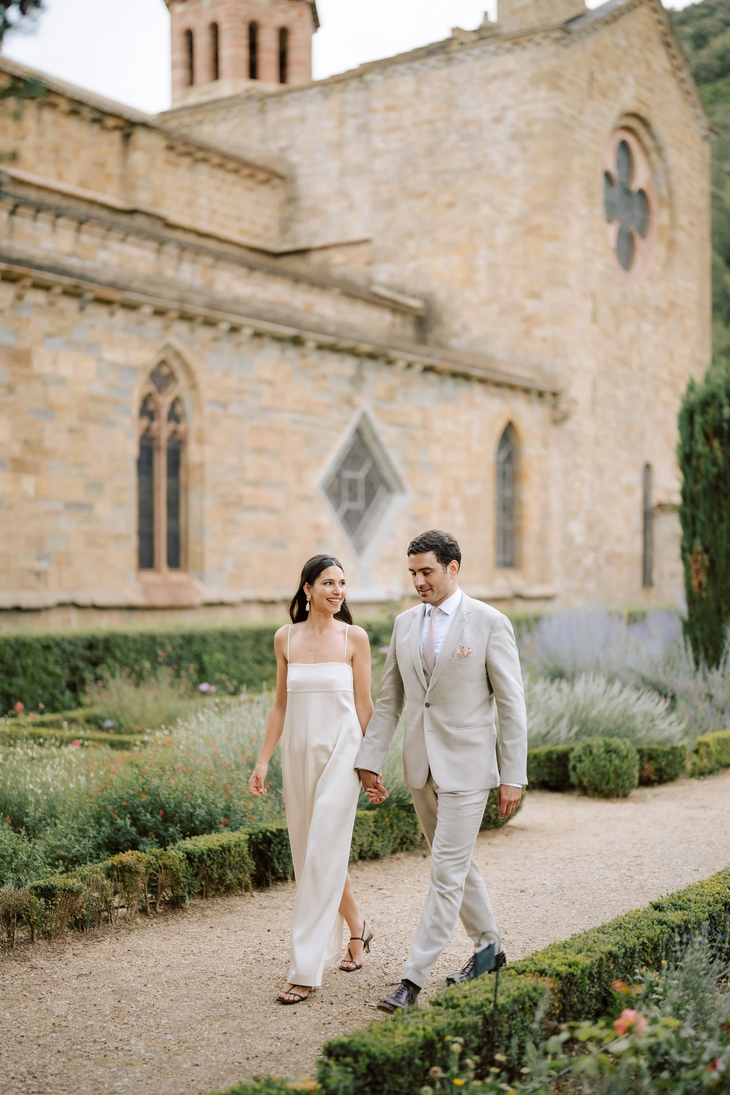 Wedding-france-south-west-fontfroide-narbonne-vivien-malagnat