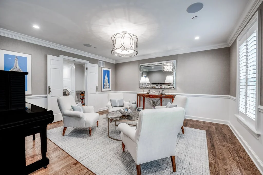 20250806-HomewoodInteriors-8621blended-Edit-2.jpg