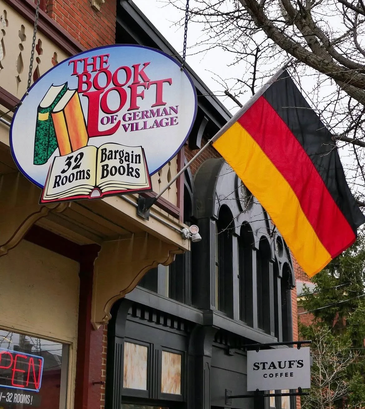 One of our favorite hidden gems near Steel House is The Book Loft of German Village 📚✨

Tucked inside German Village, this iconic spot features 32 cozy rooms filled floor to ceiling with books. It&rsquo;s the perfect place to wander, unplug for a bi