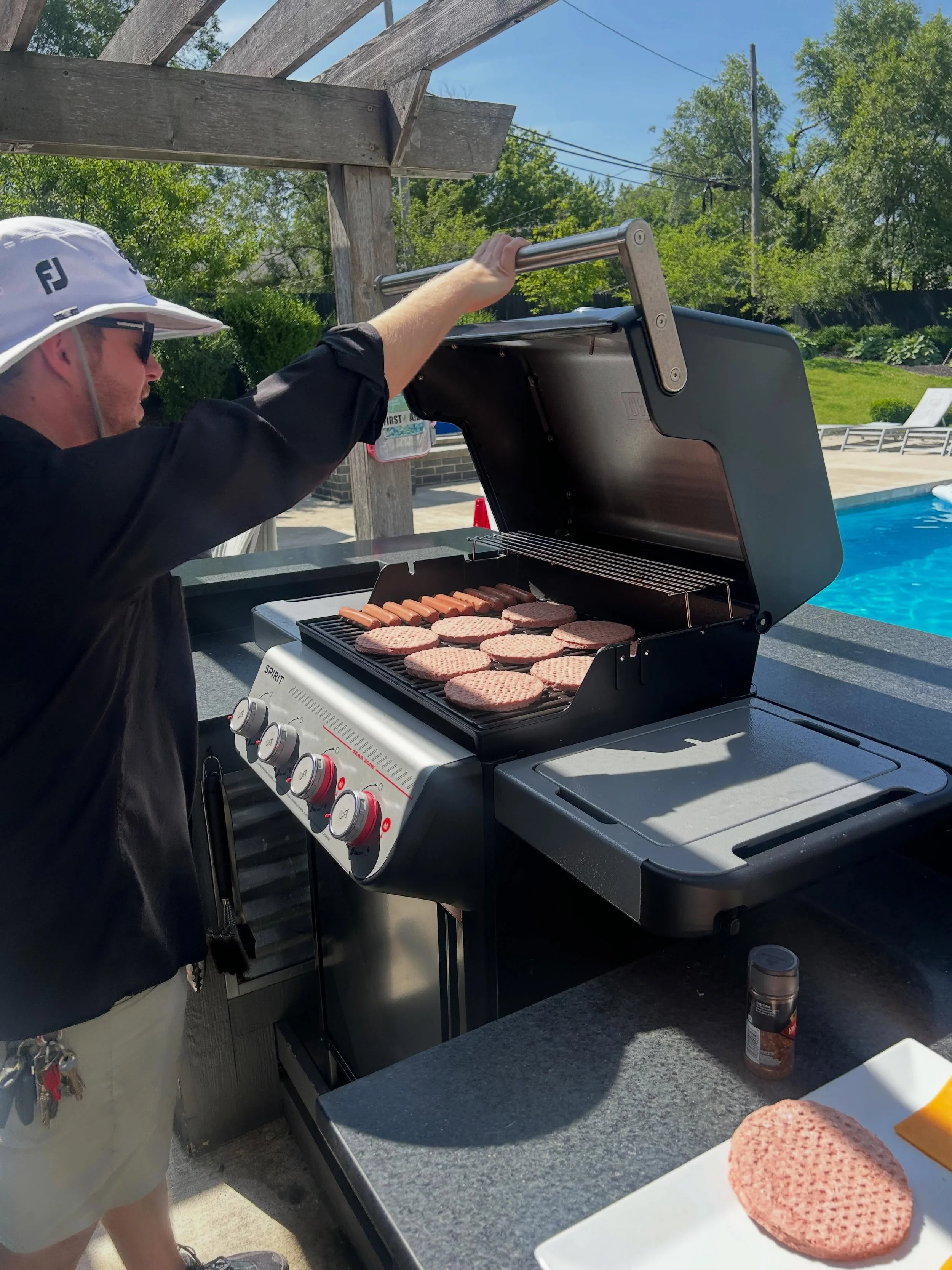 What a great way to kick off the weekend ☀️🎉

A huge THANK YOU to everyone who came out and made our Steel House pool party so much fun! We loved spending the afternoon with our amazing residents, enjoying food, drinks, music, and sunshine by the po