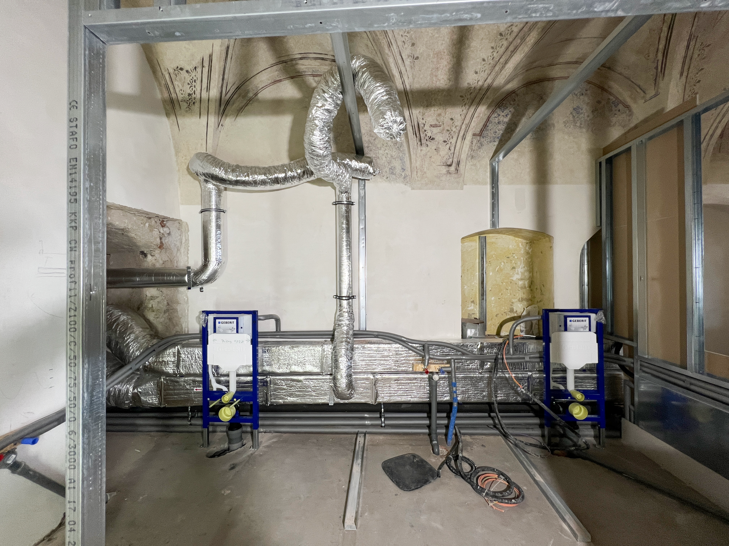 Ventilation and Plumbing Systems in Sanitary Facilities During Construction