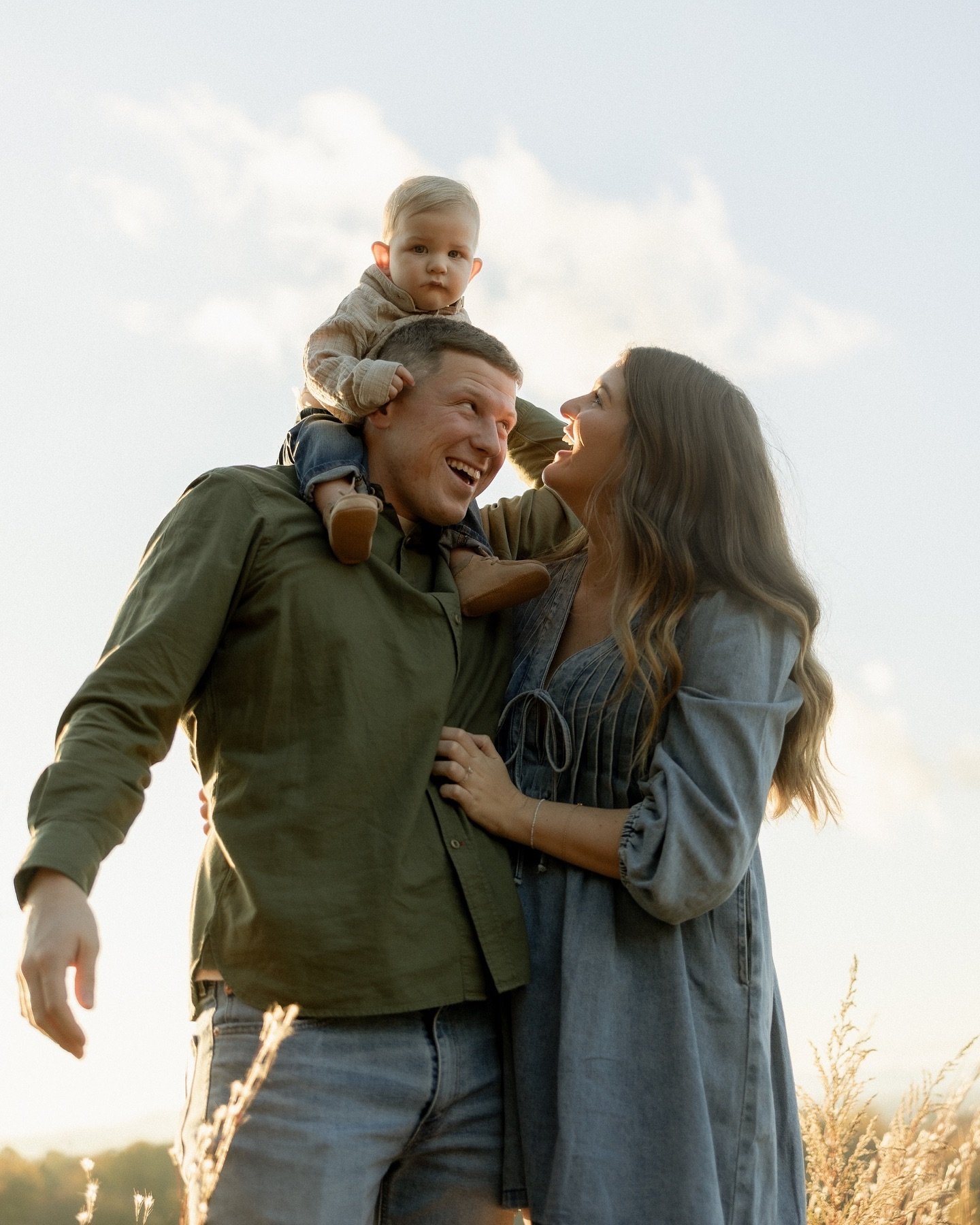 maybe the best golden hour ever with Mac + Will and little Bennett boy. truly teared up editing these. what a beautiful wonderful thing life is. time and joy and little hands to hold. nothing, and i mean nothing!, better than this.