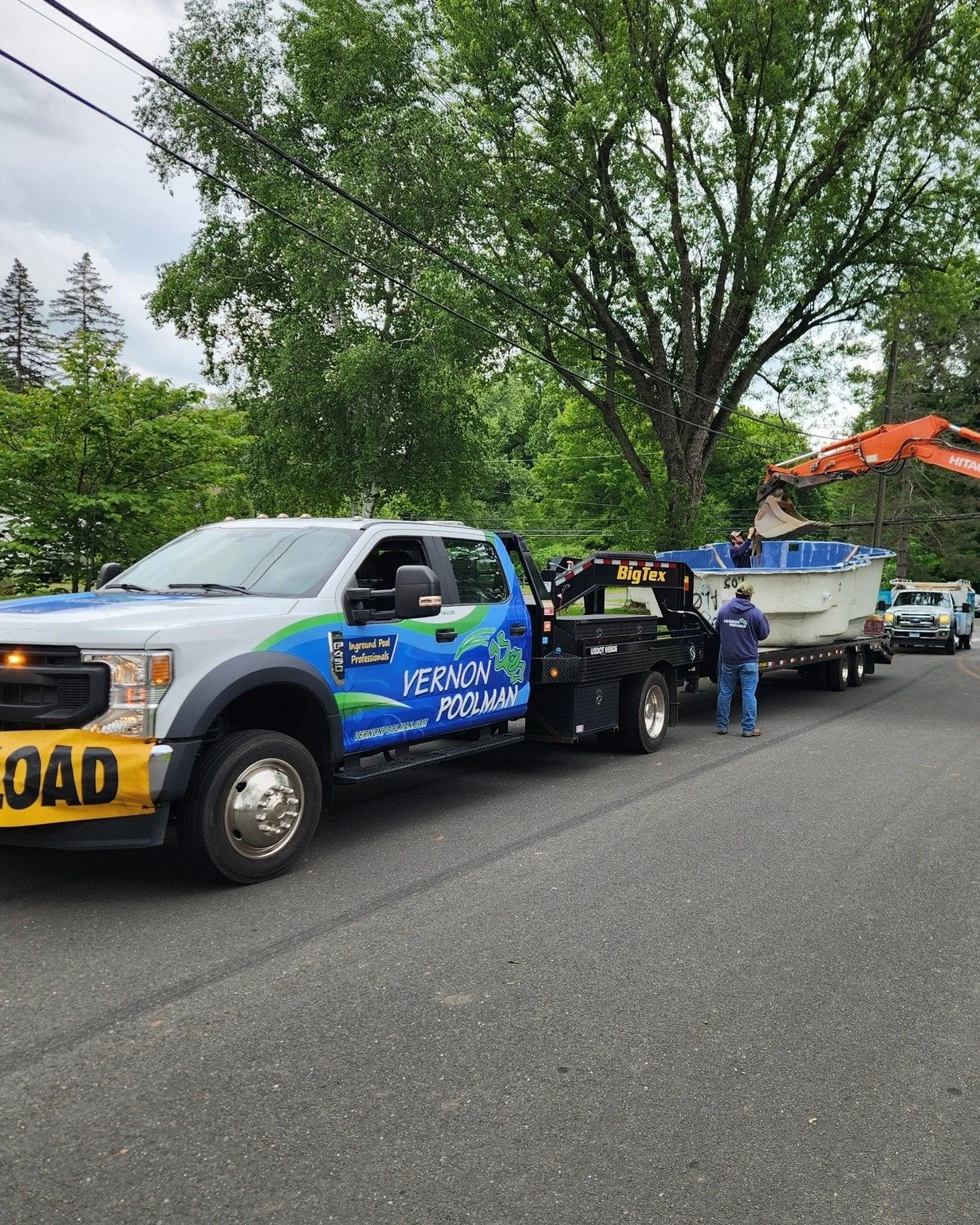 Throwback to this Vernon, CT backyard transformation from last summer ☀️.

When this family came to us, they wanted a low-maintenance pool with plenty of swim-up seating for friends and family. The challenge? A sloped backyard.

With 46 years of expe