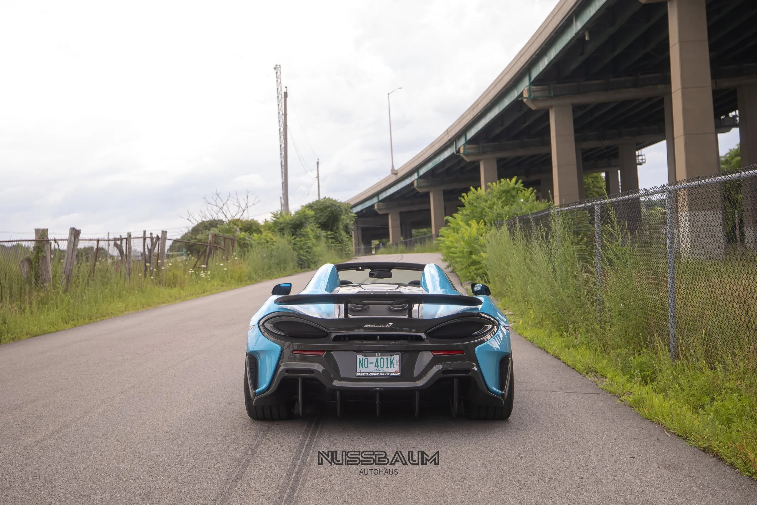 McLaren_600LT_09.jpg