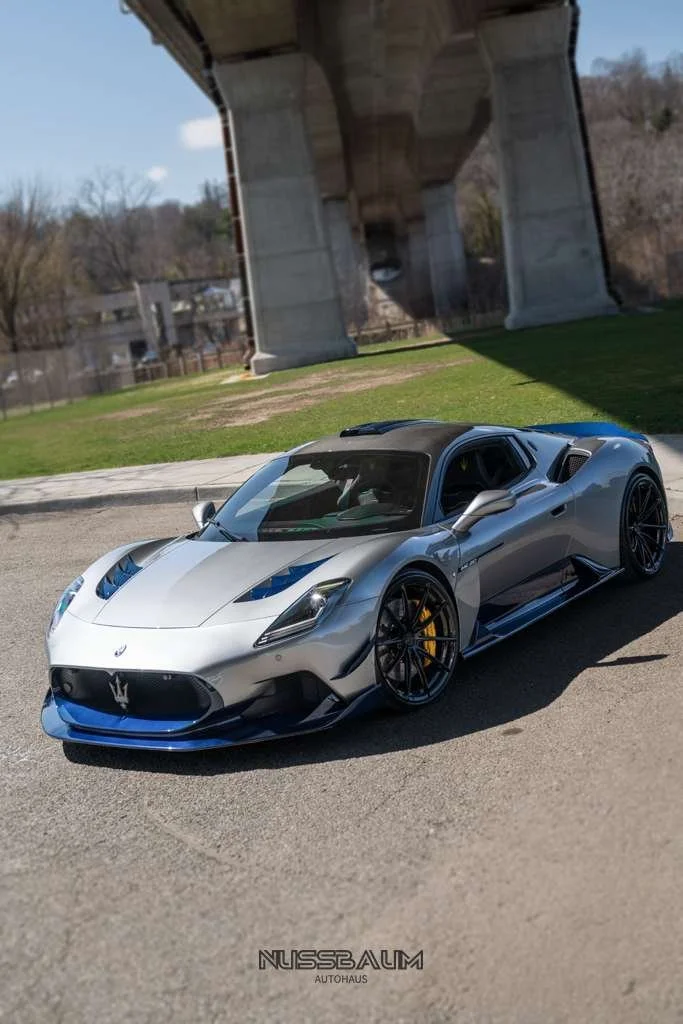 Maserati_MC20_10.jpg