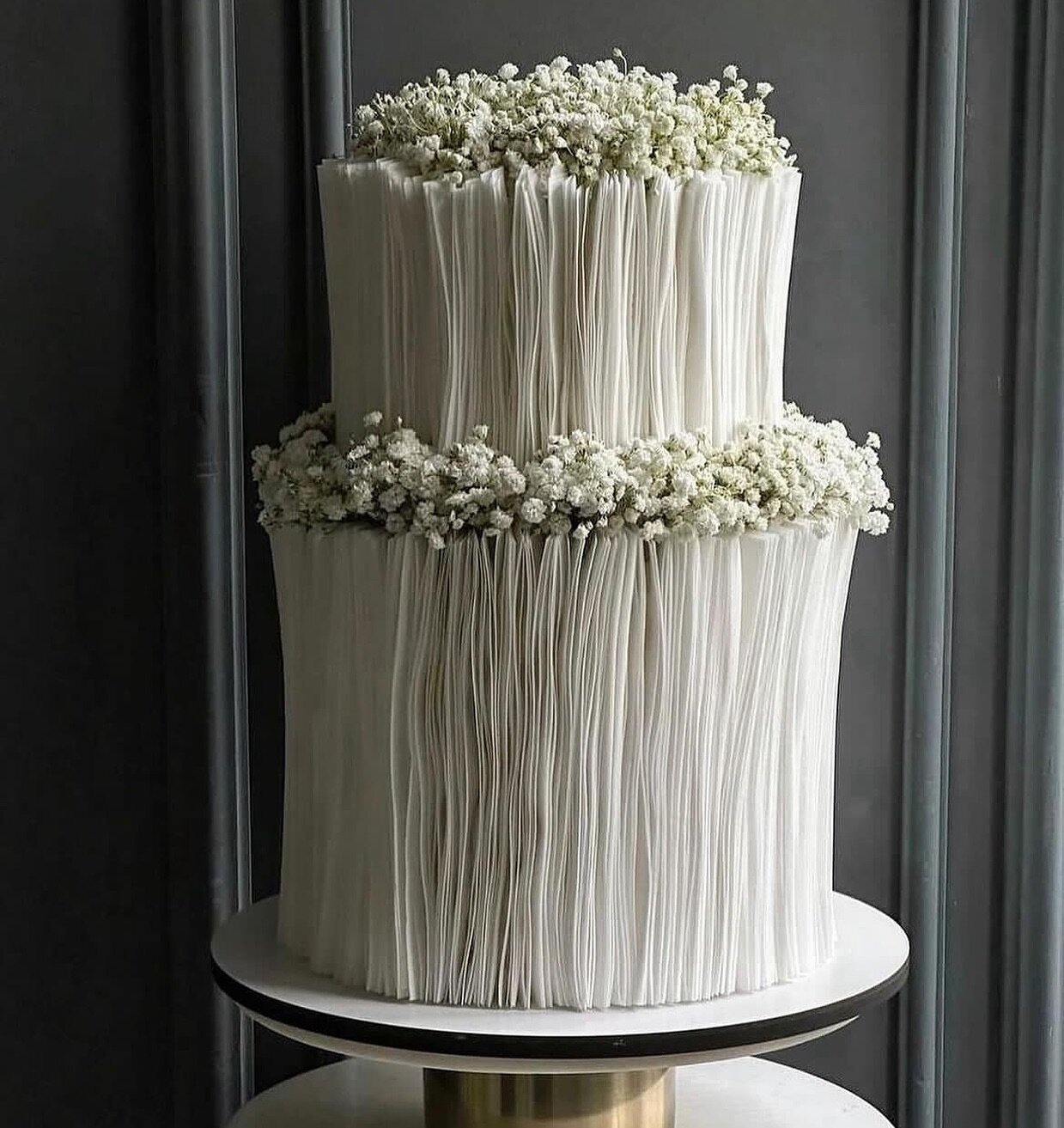 When one of the biggest bridal trends transcends wearable and is now edible. Do we love the pleat trend?