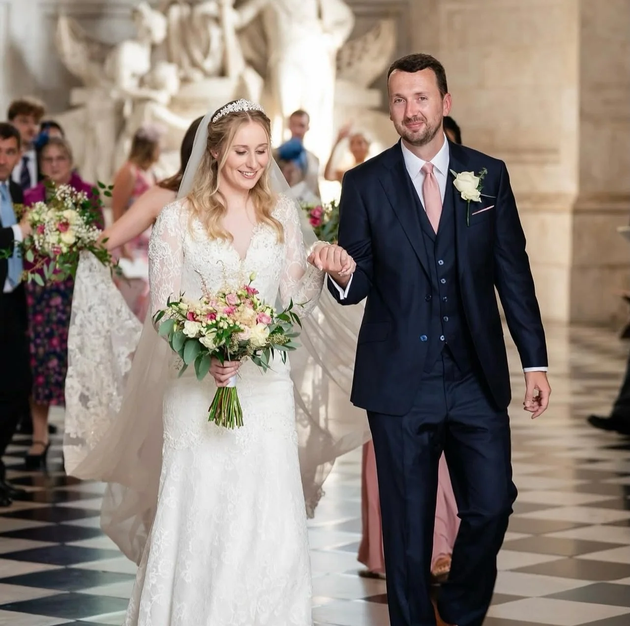 Wedding Personal Flowers 🩷
Our gorgeous bride @lizzy.chuter.gagan and groom look perfect with our beautiful bouquet and boutonni&egrave;re. Oh! Check out the bridal party as well 🩷
~
Personal Flowers by @perfectevent4u 
Photographer @creatingdiamon
