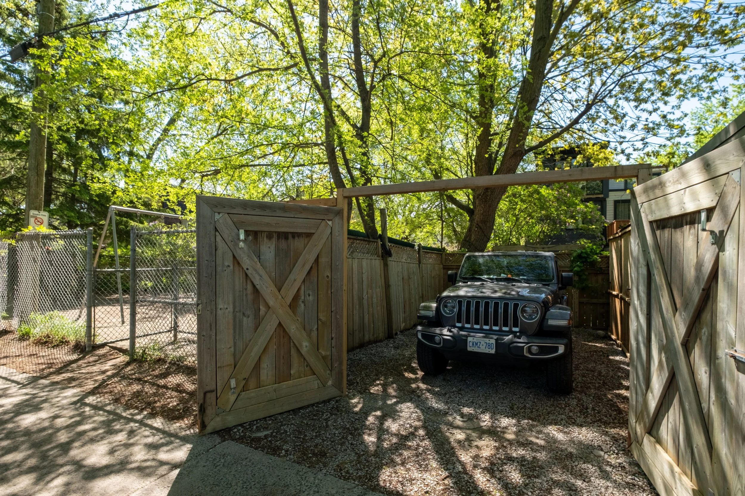 204 Bain Ave (65 of 70).jpg