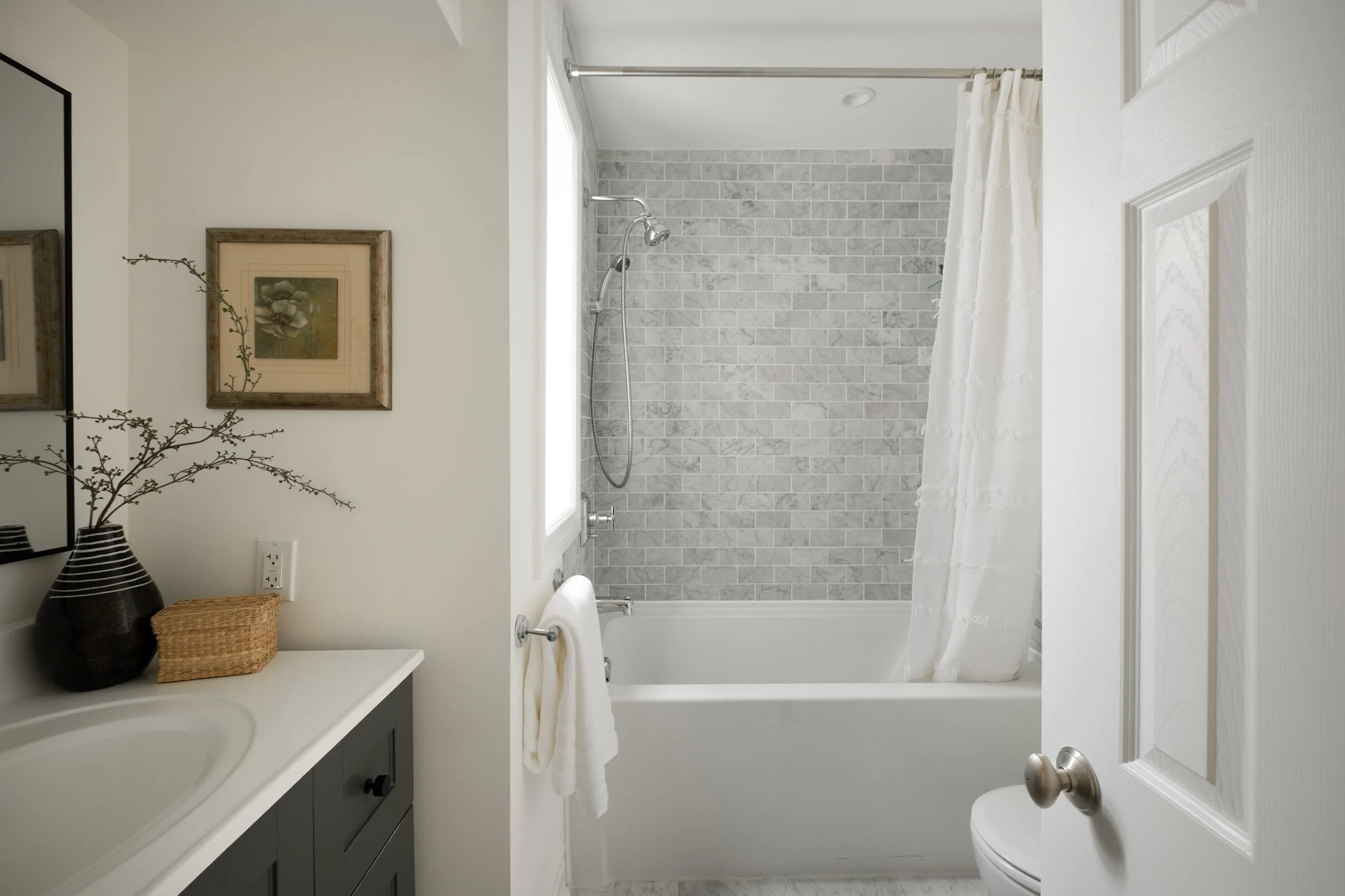 79 Newmarket Ave-38.jpg