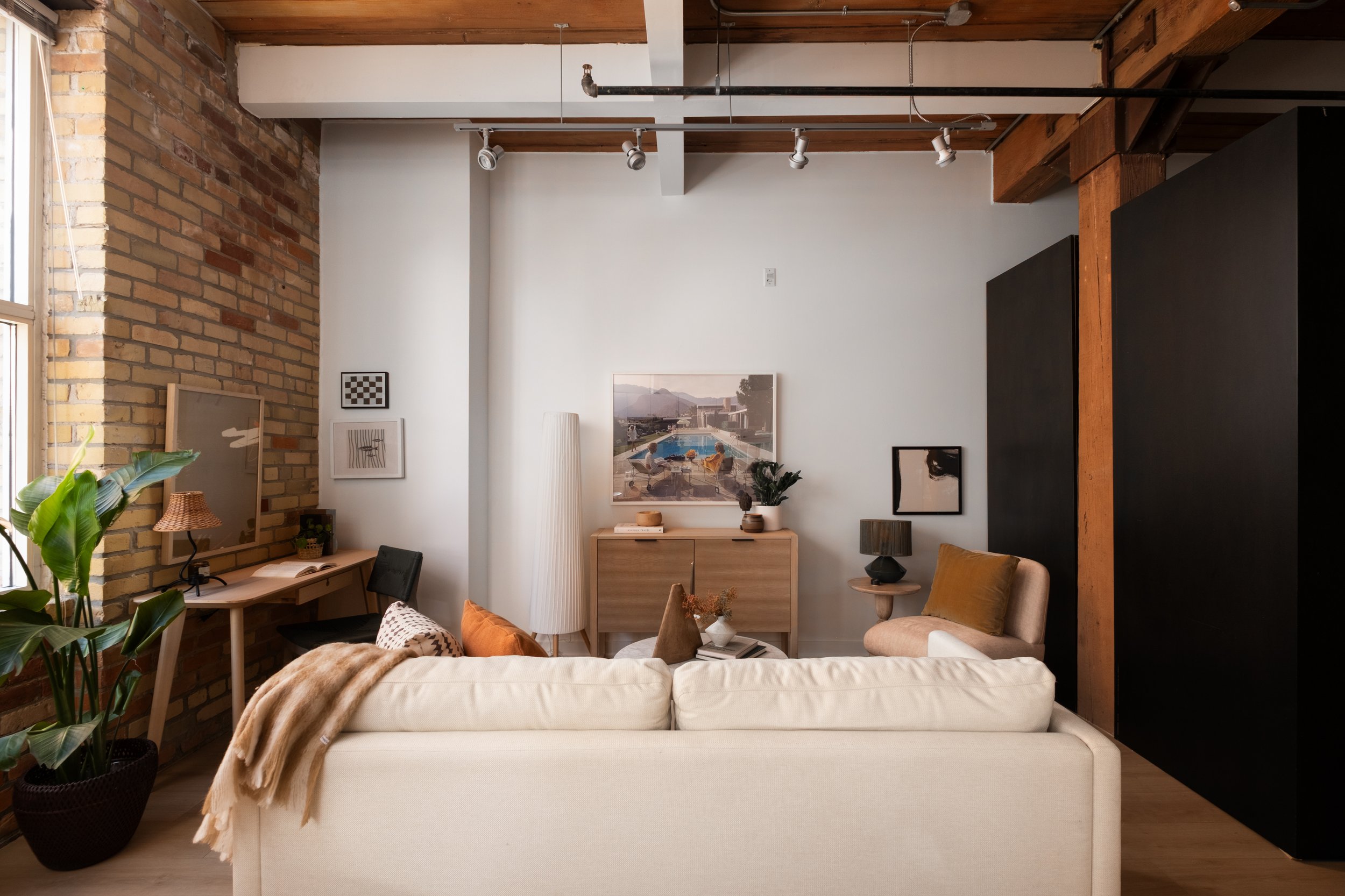 321-955 Queen St W (3 of 26).jpg