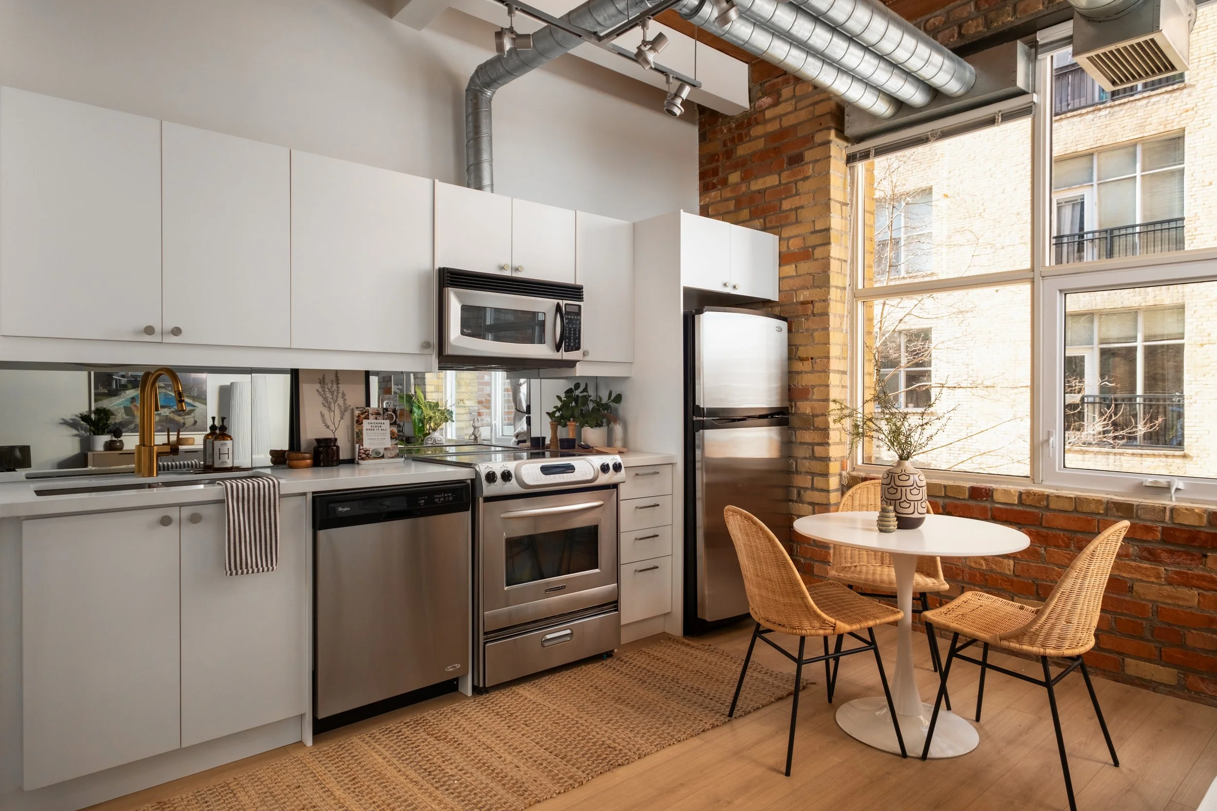 321-955 Queen St W (12 of 26).jpg