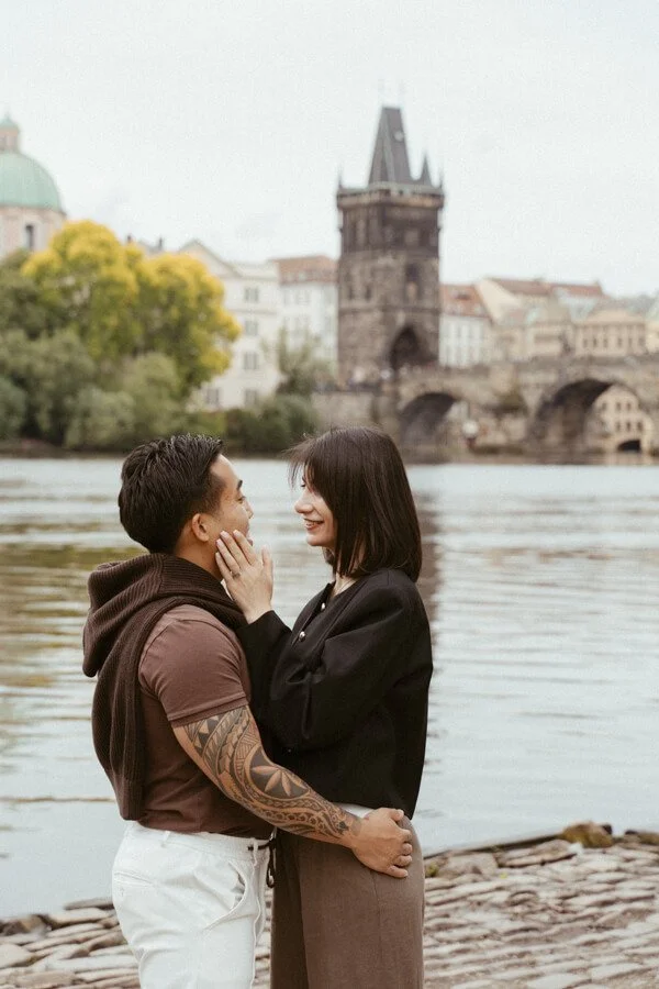 Viki &amp; John Engagement photoshoot in Prague