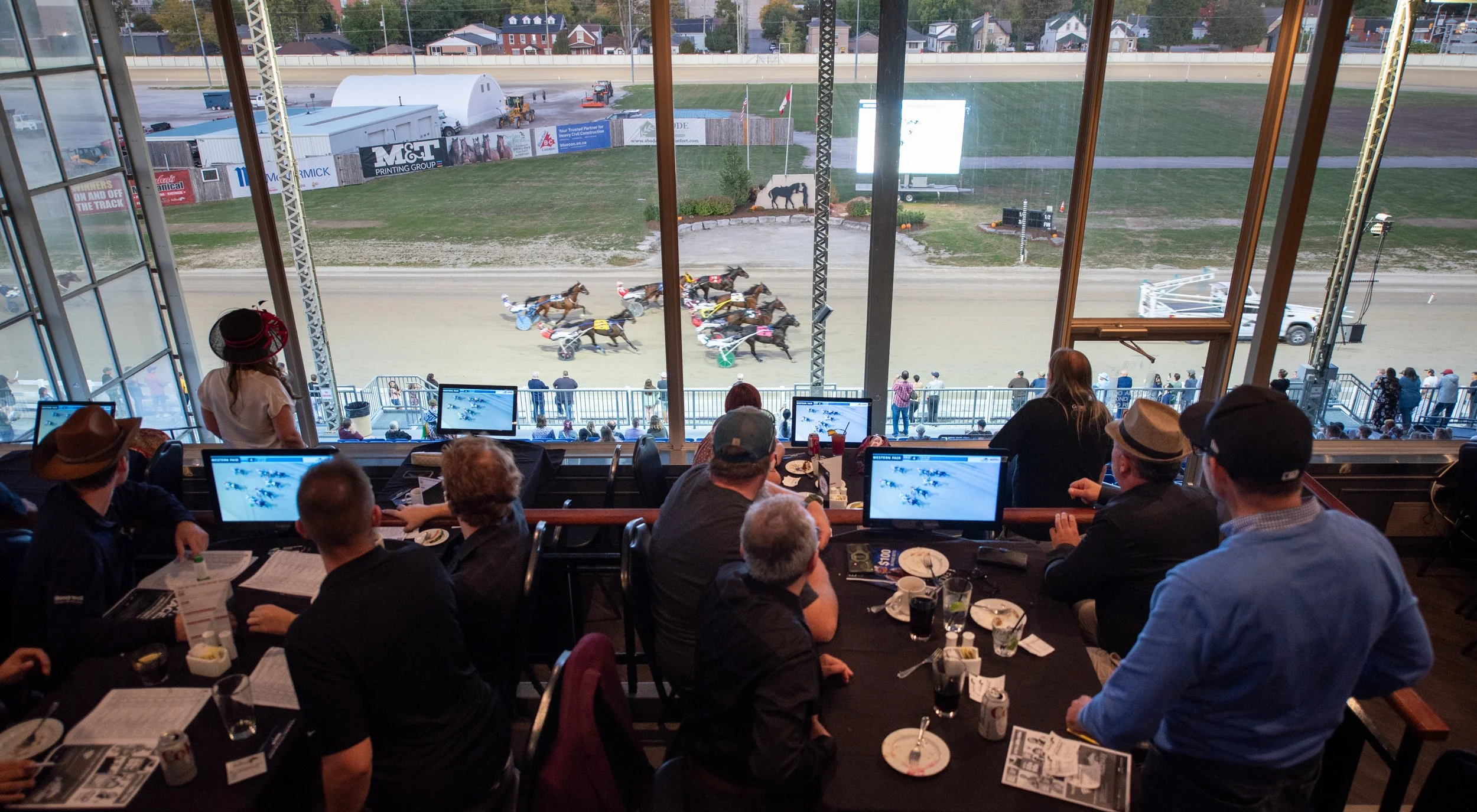 Racing Returns - Friday Live Racing - Post Time 5:50 PM